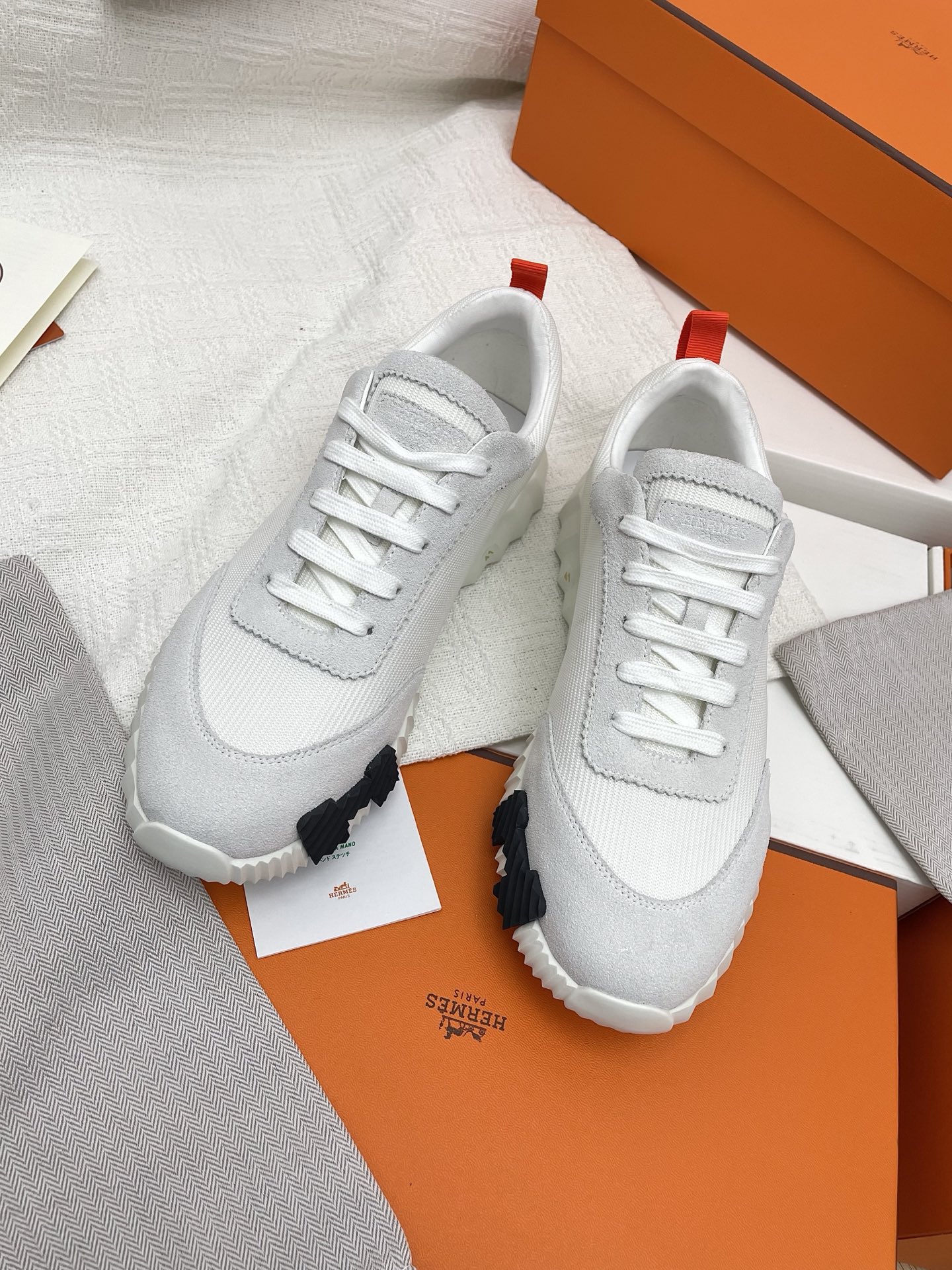 NO:239139,Couple model top version Hermes new mesh casual sneakers Outsole: using IP   TPU (multi-color letters) German technology irradiator seamless combination (original single quality craftsmanship), light and comfortable, both sports and leisure fabric: imported high mercerized sheep penis   original single rain velvet cloth Inner: imported inner lining insole special silk sheepskin size 35-45 (for women 40 men 45 custom made without return or exchange), casual shoes/sports shoes, hermes, sneakers, sheepskin, sheep19860909情侣款顶级版本爱马仕新款网面休闲运动鞋 大底:采用IP TPU(多色字母)德国技术照射机无缝组合(原单品质工艺),轻盈舒适,运动休闲两不误 面料:进口高丝光羊猄 原单雨绒布 内里:进口内里鞋垫专用丝绸羊皮 码数35-45(女40男45定做不退换),休闲鞋/运动鞋,hermes,sneakers,sheepskin,sheep,Women's Shoes