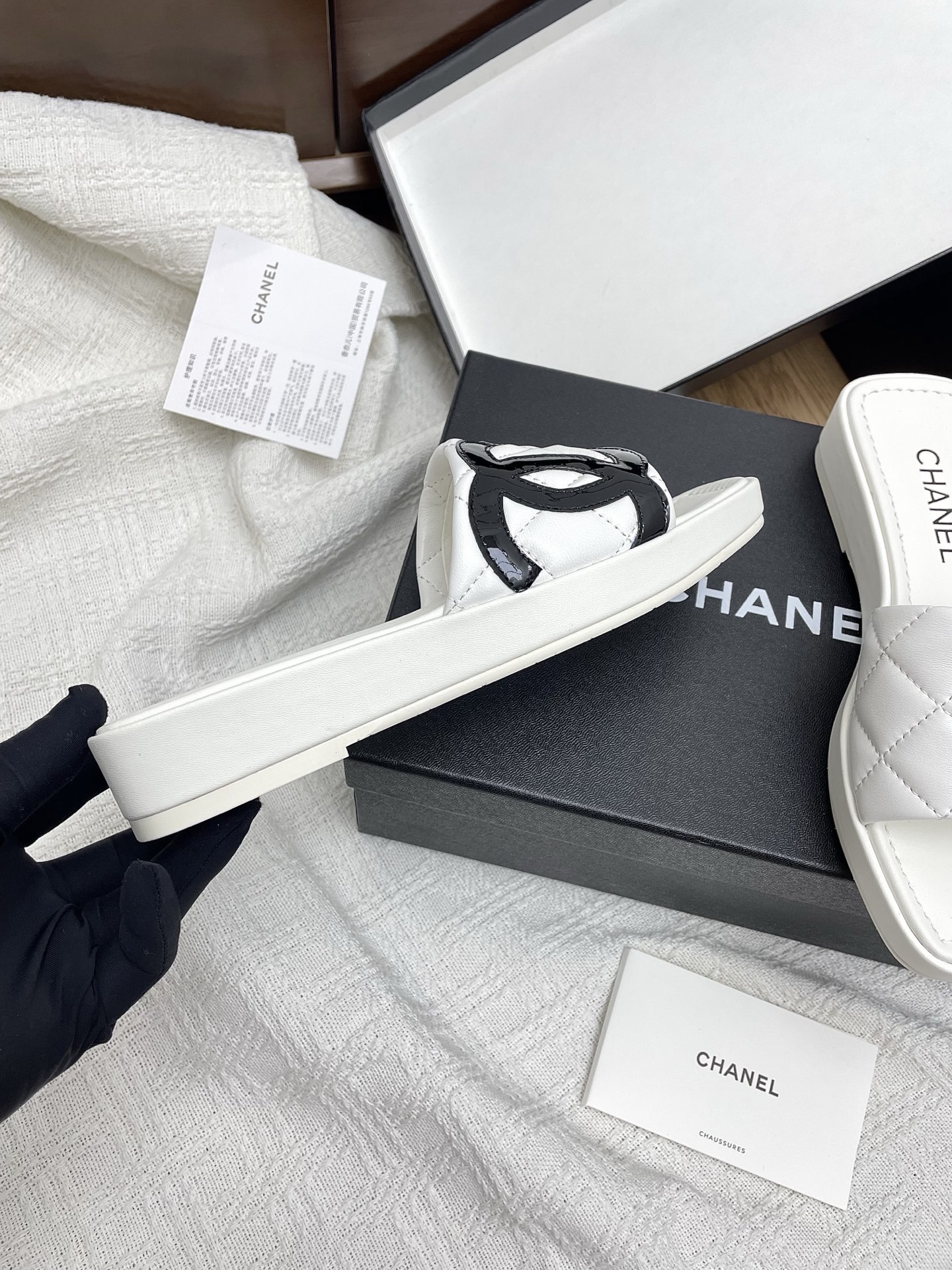 Chanel CC Logo Quilted Lambskin Espadrille Flats 7 i1748605745243 4499 0 5