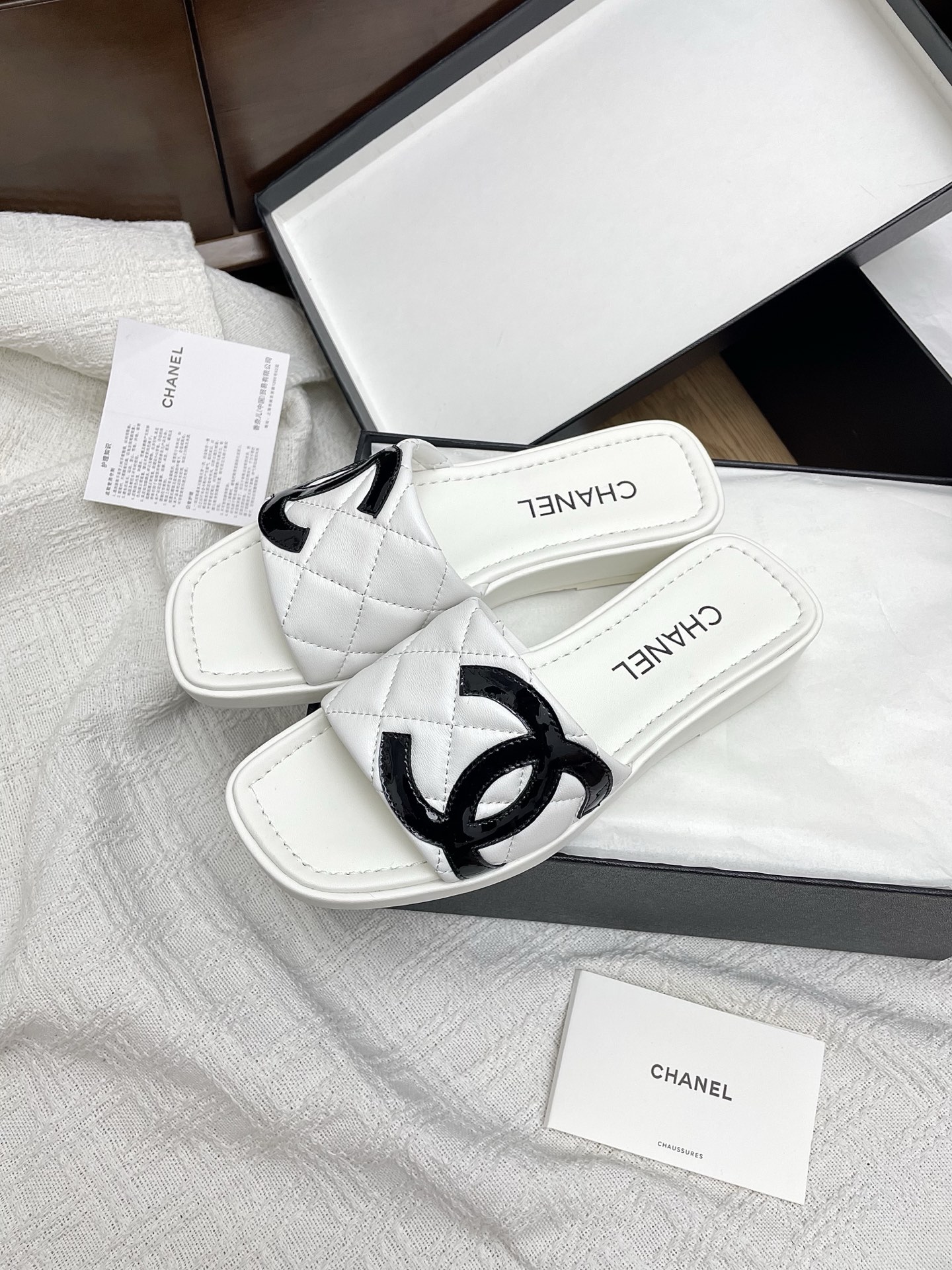 Chanel CC Logo Quilted Lambskin Espadrille Flats 9 i1748605746764 3186 0 7