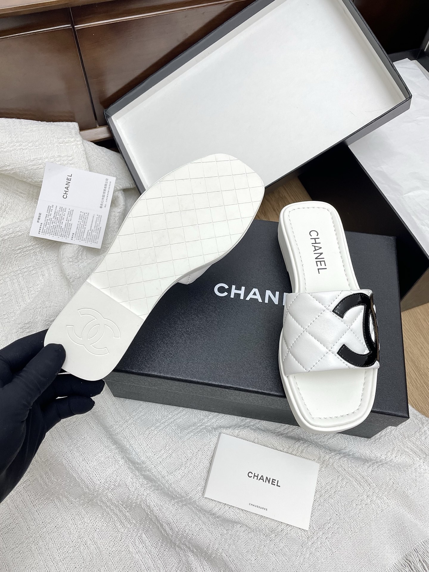 Chanel CC Logo Quilted Lambskin Espadrille Flats 6 i1748605746771 9363 0 4