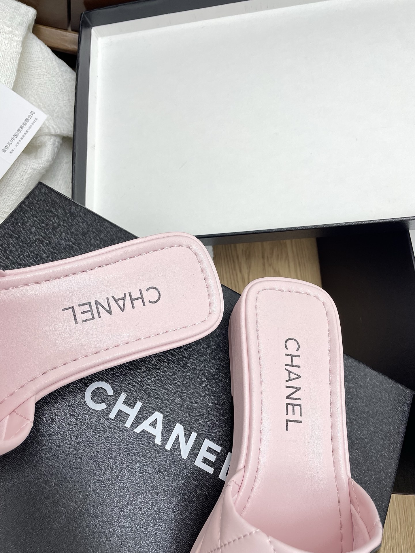 Chanel CC Logo Quilted Leather Flat Mule Sandals - Chic & Comfortable 6 i1748605860956 7138 0 4