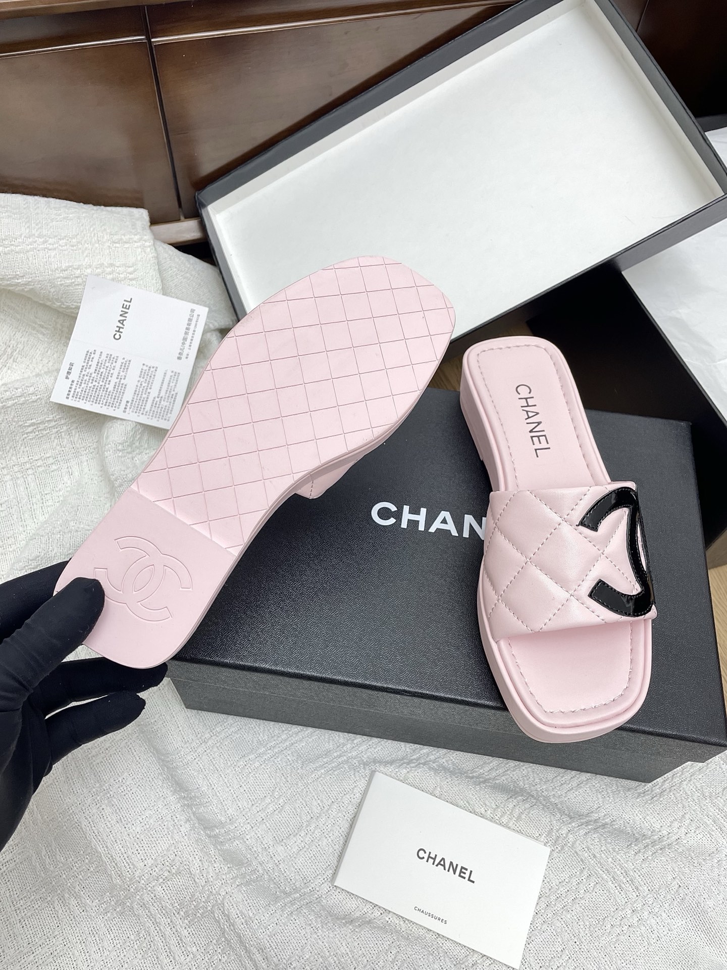 Chanel CC Logo Quilted Leather Flat Mule Sandals - Chic & Comfortable 10 i1748605860998 7789 0 8