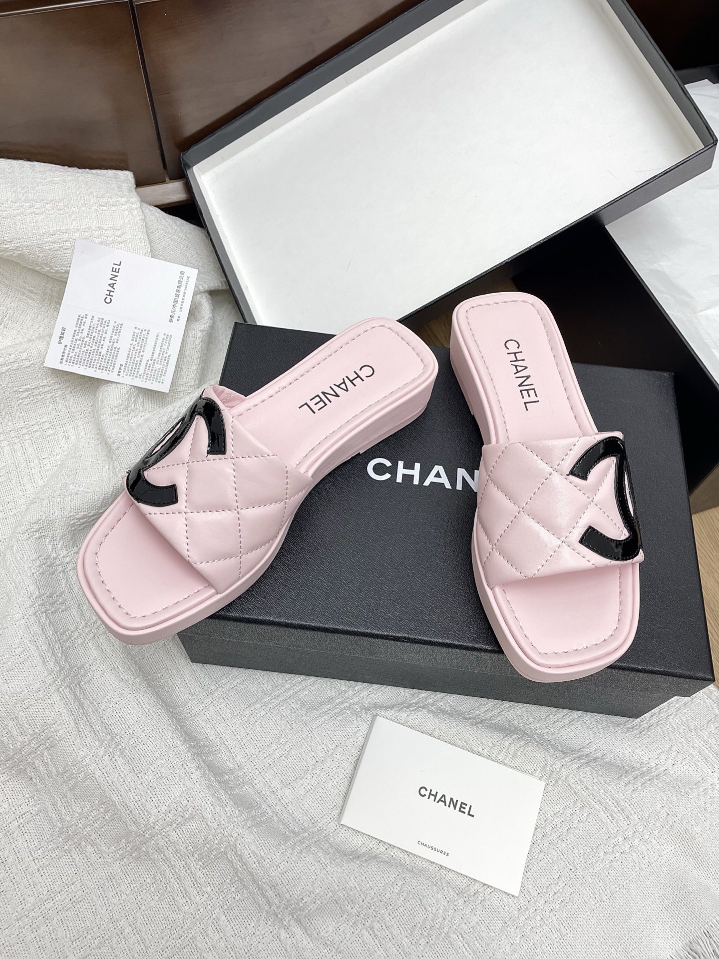 Chanel CC Logo Quilted Leather Flat Mule Sandals - Chic & Comfortable 7 i1748605862505 8034 0 5
