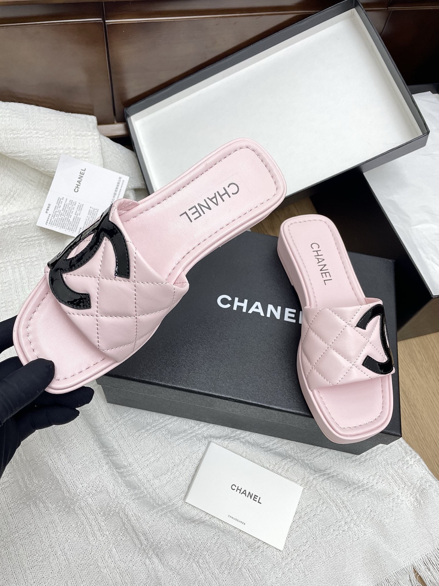 Chanel CC Logo Quilted Leather Flat Mule Sandals - Chic & Comfortable 3 i1748605862554 5081 0 1