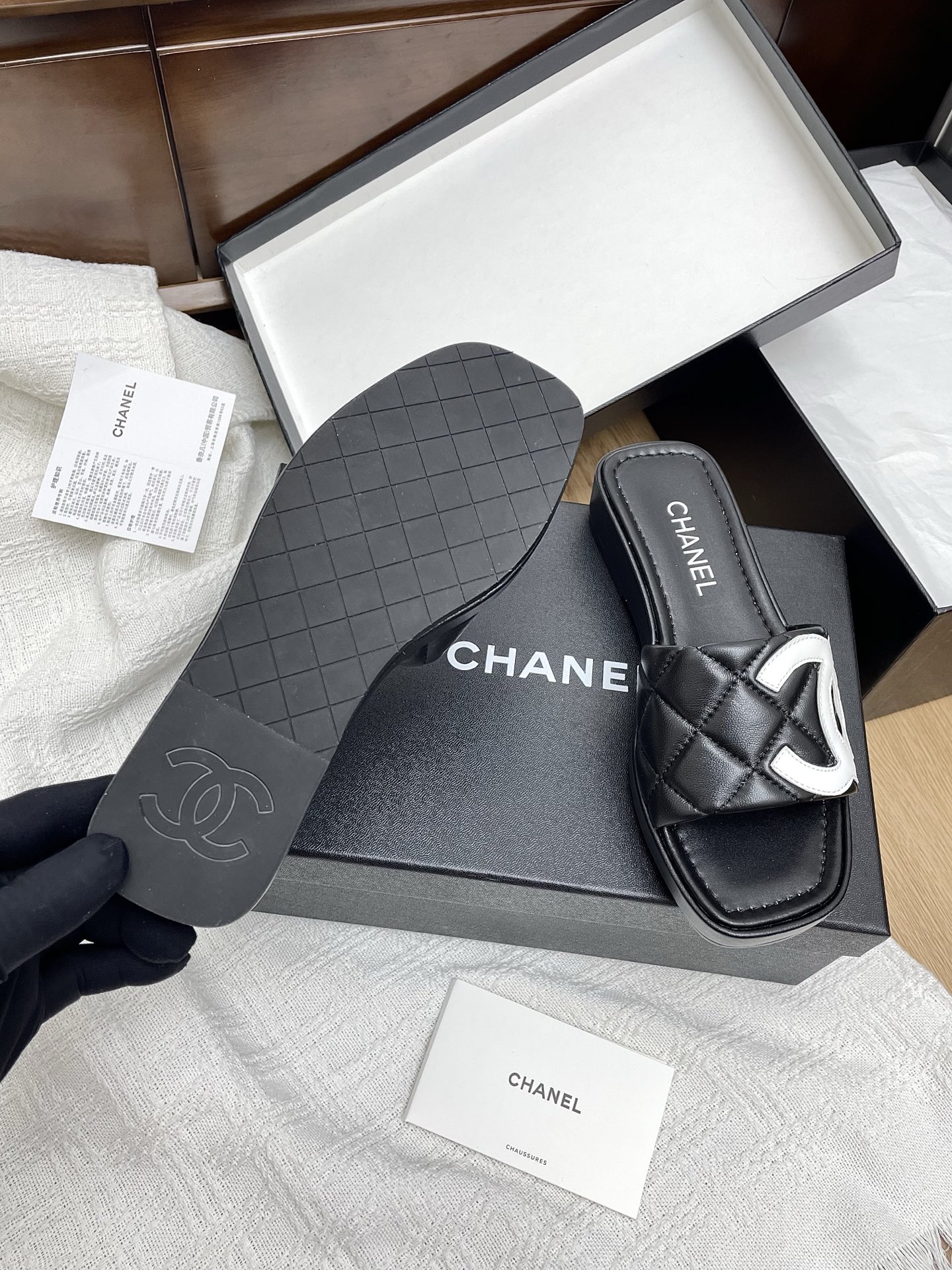 Chanel CC Logo Quilted Leather Espadrille Flats 5 i1748605885821 1715 0 3