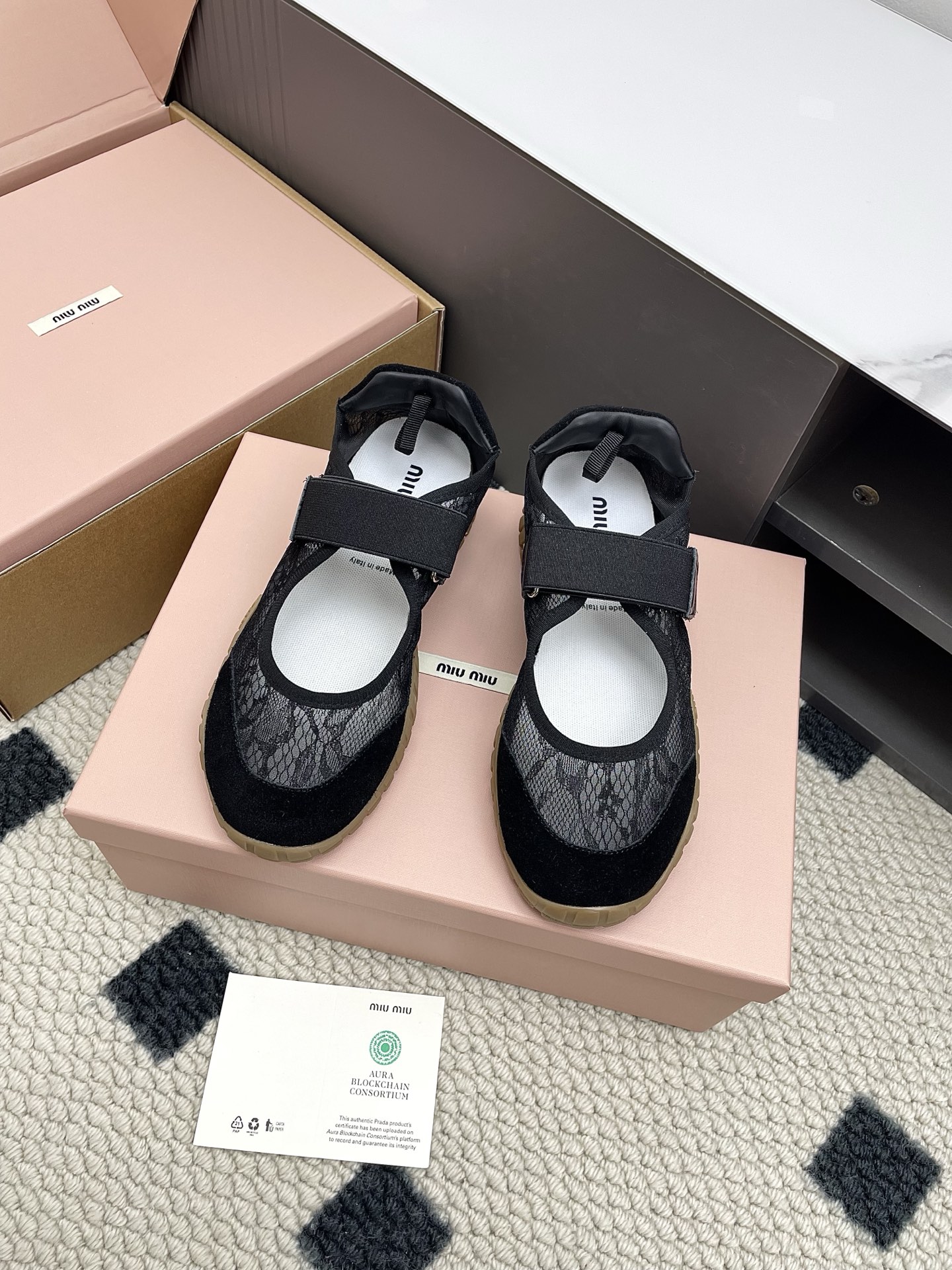 Agente de compras Miu Miu 25ss primavera y verano nueva pasarela Zapatos éticos Miu Miu Zapatos Mary Jane con velcro Lo…