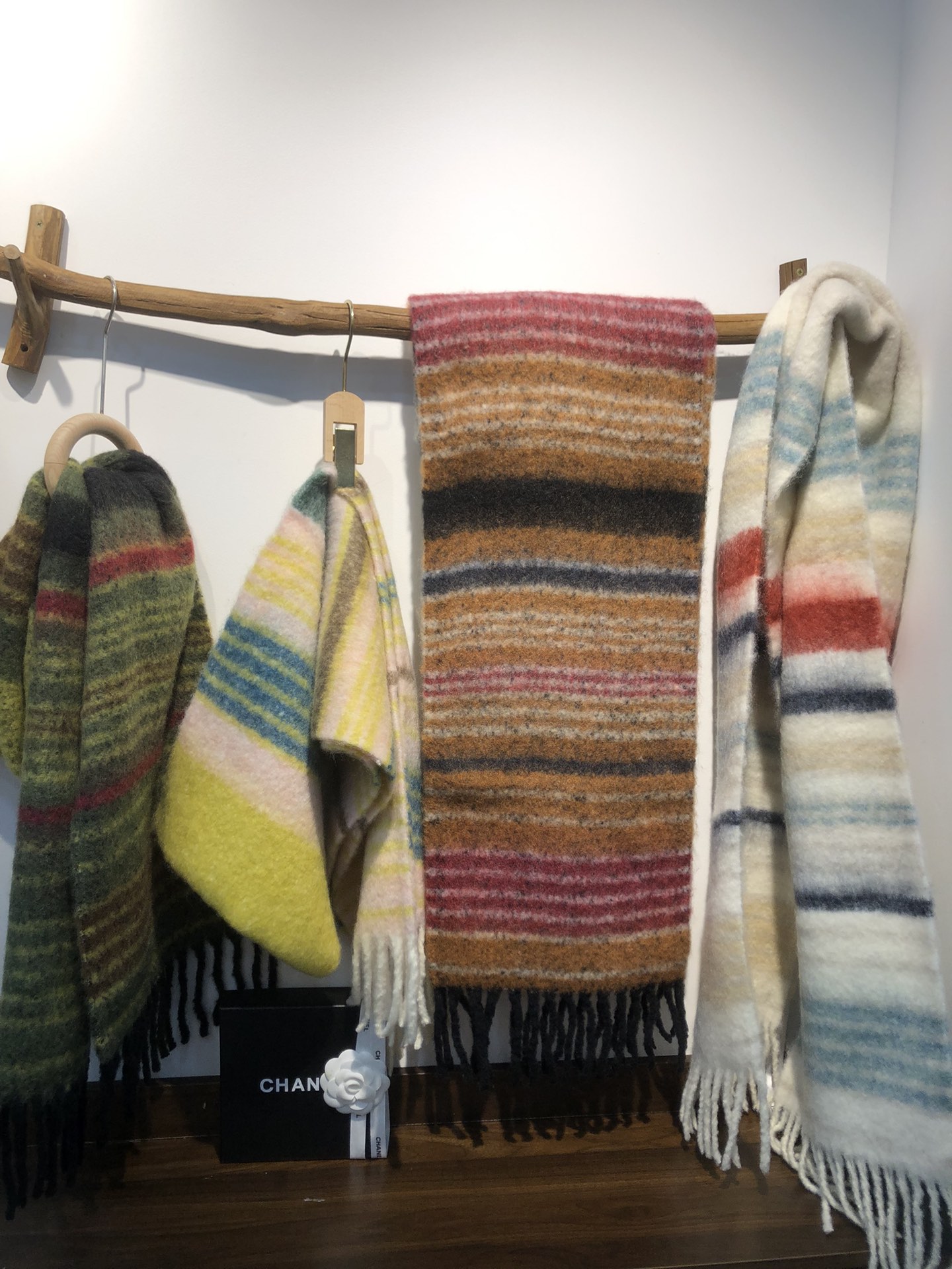 英国设计师2023年太后新款含20羊毛混纺土星条纹围巾女秋冬季羊毛围巾详情16