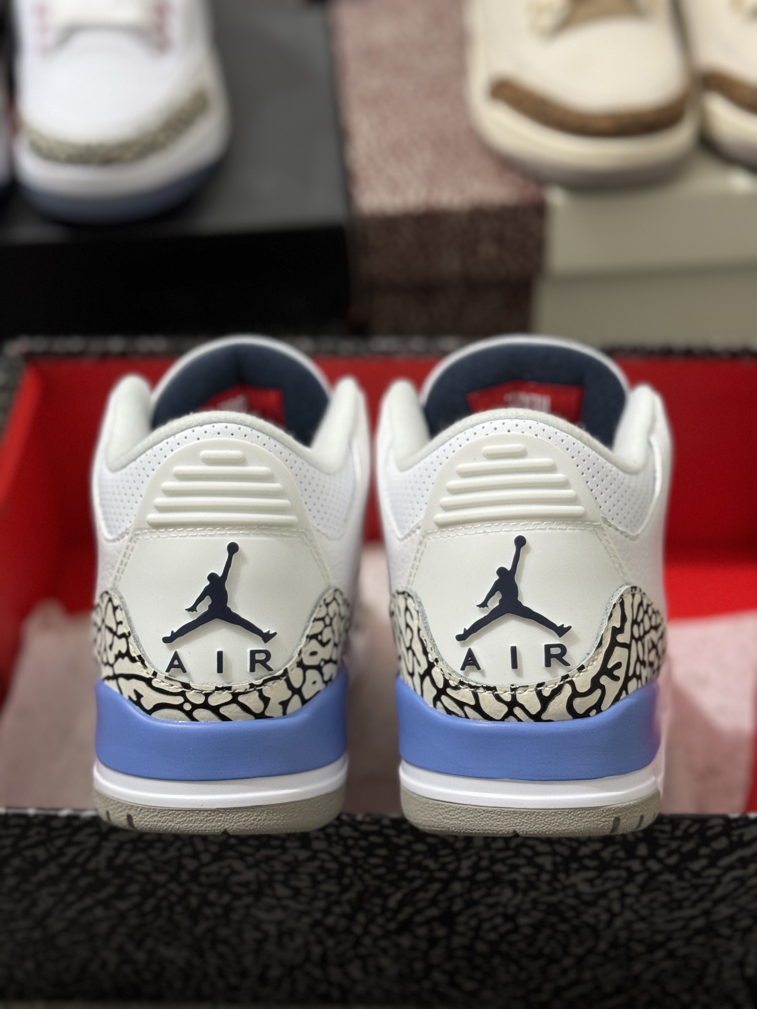 特价AirJordanAJ3全系列福利特价正确档案开发纸版楦型正确头层皮荔枝纹鞋面全新底模正确缓震鞋垫完