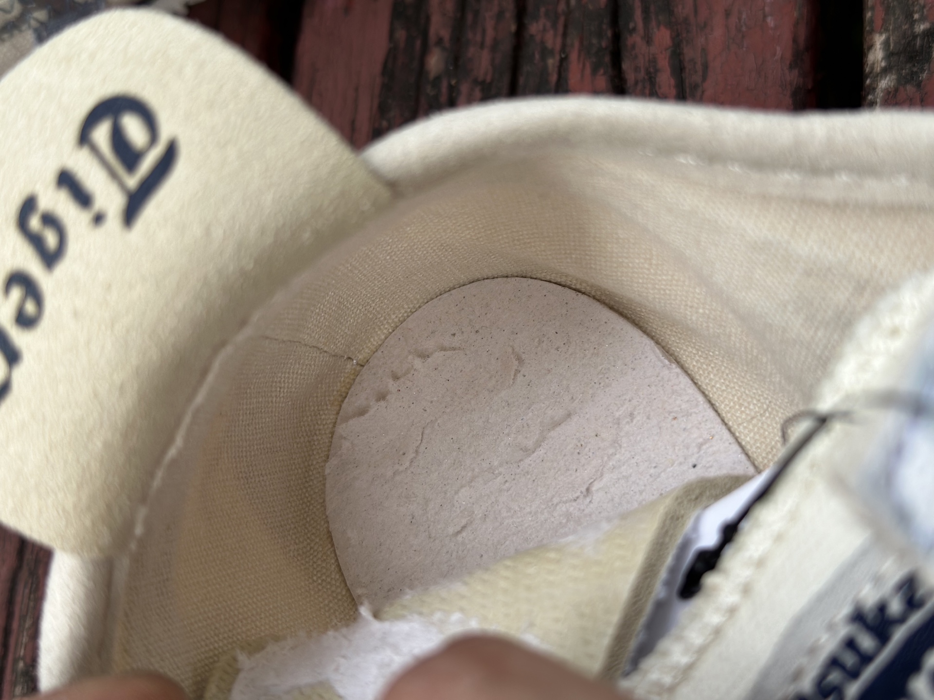 定制球鞋 Onitsuka Tiger鬼塚虎 MEXICO 66 熊猫恶作剧 白银 1183A360-205-莆田鞋,莆田鞋货源,高仿鞋,高仿鞋货源,安福档口,莆田高仿鞋,莆田鞋批发,高仿鞋批发,莆田高仿运动鞋,高仿运动鞋,莆田运动鞋 定制球鞋 Onitsuka Tiger鬼塚虎 MEXICO 66 熊猫恶作剧 白银 1183A360-205