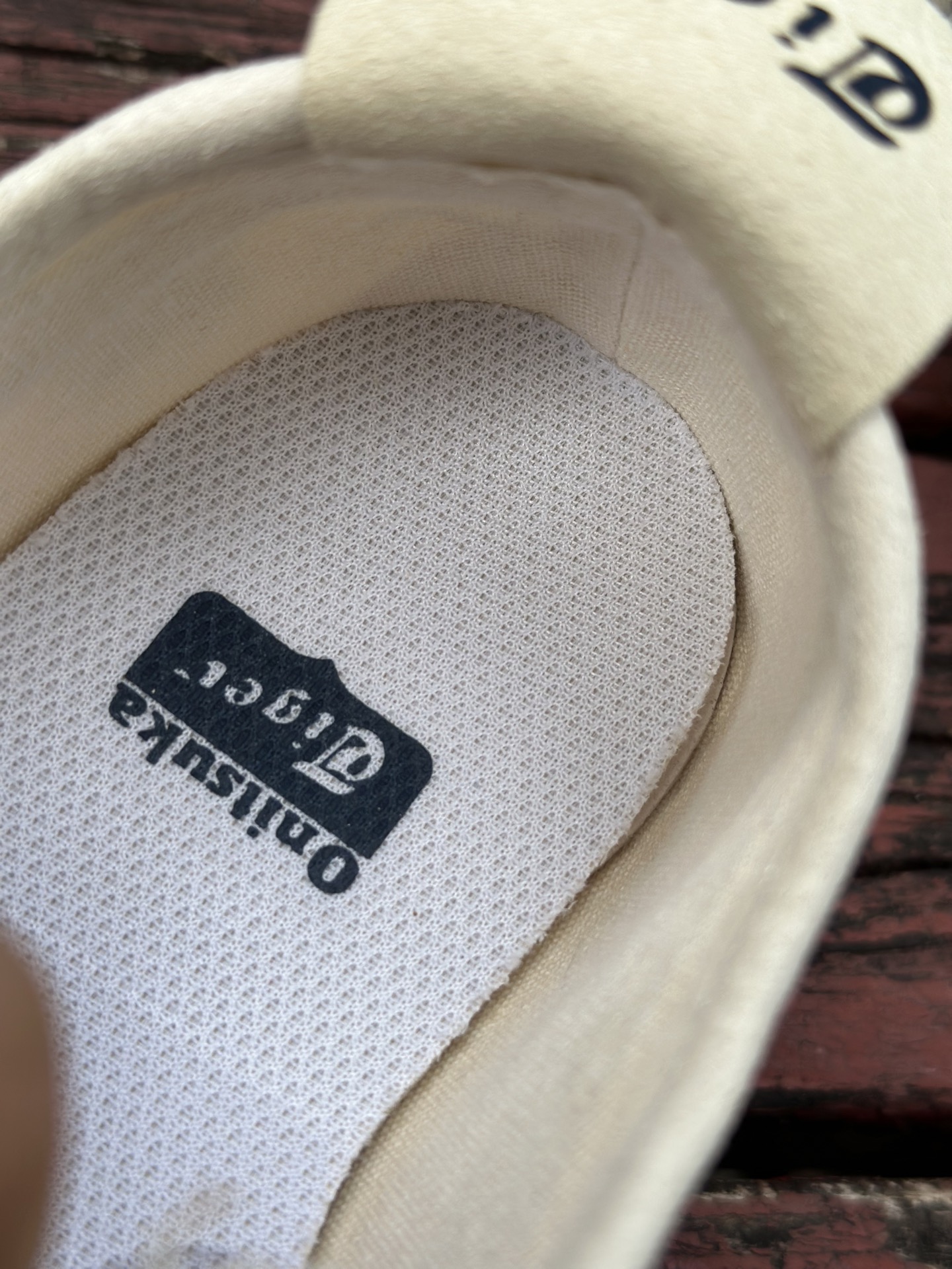 定制球鞋 Onitsuka Tiger鬼塚虎 MEXICO 66 熊猫恶作剧 白银 1183A360-205-莆田鞋,莆田鞋货源,高仿鞋,高仿鞋货源,安福档口,莆田高仿鞋,莆田鞋批发,高仿鞋批发,莆田高仿运动鞋,高仿运动鞋,莆田运动鞋 定制球鞋 Onitsuka Tiger鬼塚虎 MEXICO 66 熊猫恶作剧 白银 1183A360-205