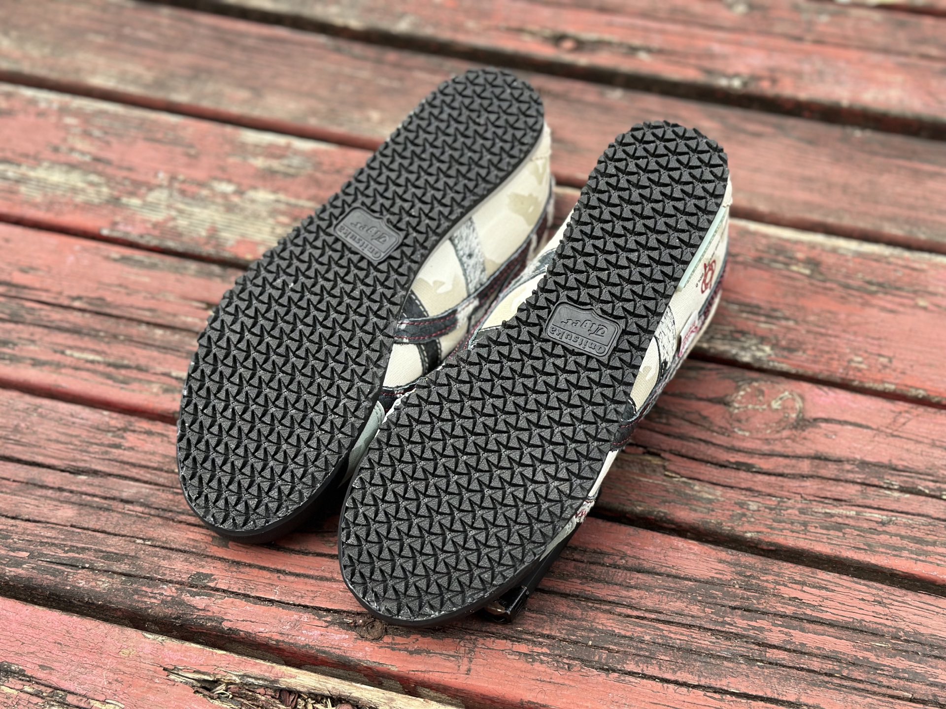 定制球鞋 Onitsuka Tiger鬼塚虎 MEXICO 66 熊猫恶作剧 CNY 蛇年 低帮 生活休闲鞋 男女同款 棕黑红 1183A360-205