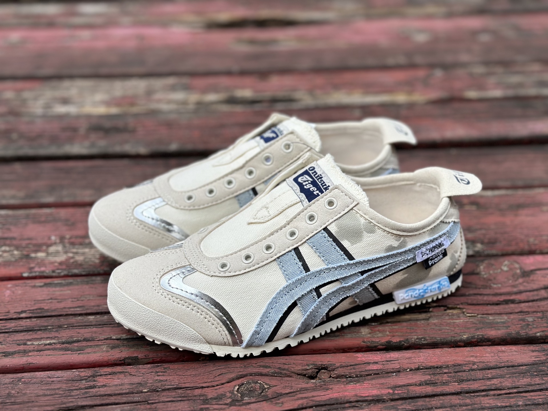 定制球鞋 Onitsuka Tiger鬼塚虎 MEXICO 66 熊猫恶作剧 乘浪钓手 米黑蓝 1183A360-205