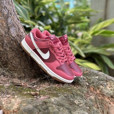 八月开门红 福利特价‼️ ‼️ NK Dunk sb Low 外贸特供 原盒原配 圈内天花板工艺 原厂冲刀 超高清洁 八月开门红 福利特价‼️ ‼️ NK Dunk sb Low 外贸特供 原盒原配 圈内天花板工艺 原厂冲刀 超高清洁