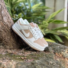 八月开门红 福利特价‼️ ‼️ NK Dunk sb Low 外贸特供 原盒原配 圈内天花板工艺 原厂冲刀 超高清洁 八月开门红 福利特价‼️ ‼️ NK Dunk sb Low 外贸特供 原盒原配 圈内天花板工艺 原厂冲刀 超高清洁
