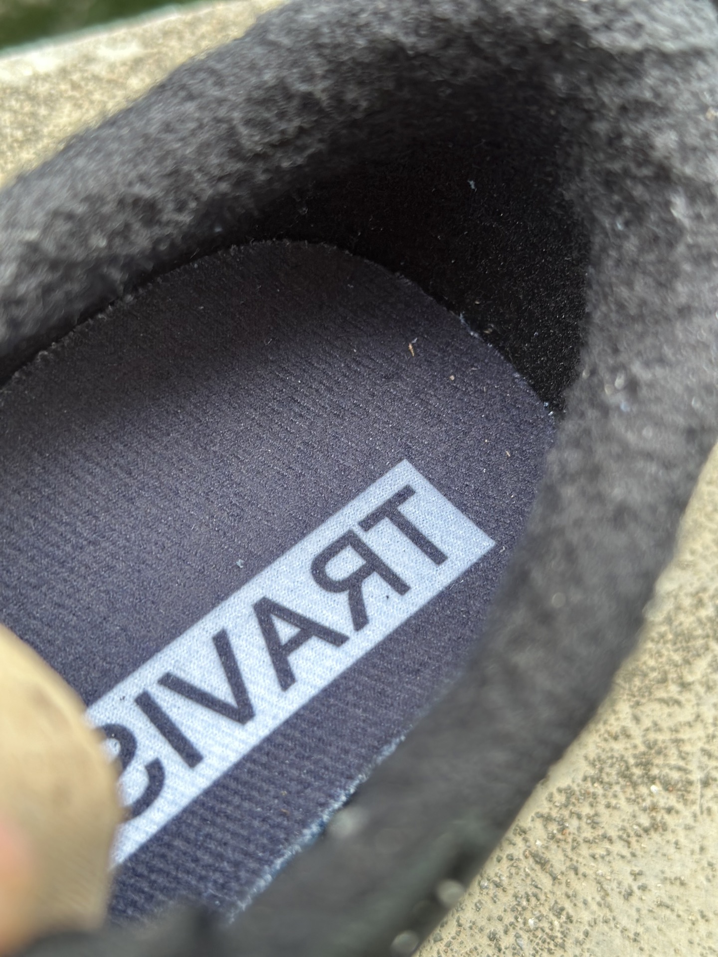 
双十一福利开启‼️
本地自取💰200 核心私信‼️
Travis Scott x Air Jordan AJ1 Low OG SP TS联名倒钩低帮 全套原纸板楦头开发 
纯原品质 一图一物 不套文案 不以低版本冒充纯原 
编码:DM7866-001 黑武士
SIZE：36/47.5