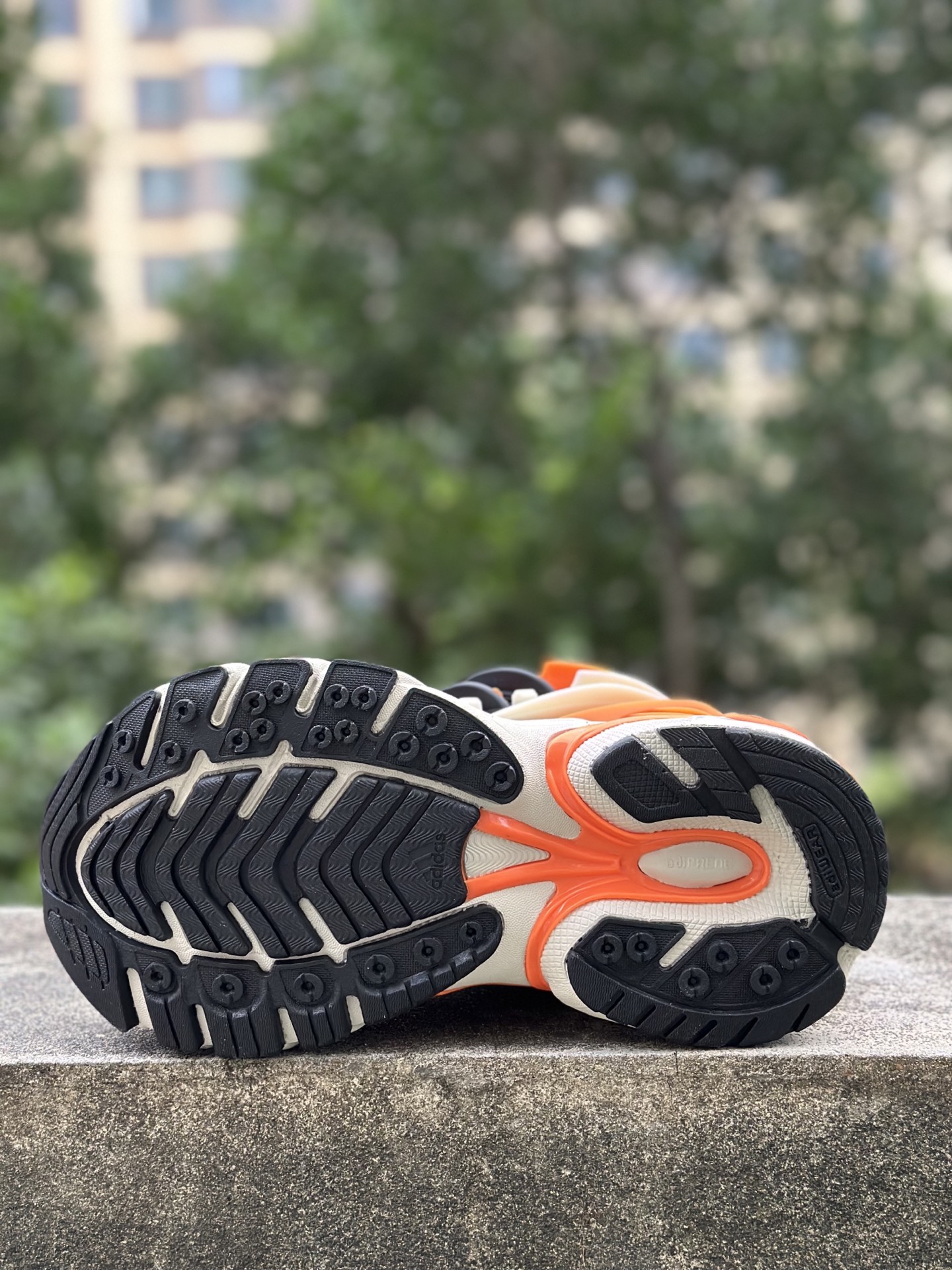 220 Pharrell x adidas Adistar Jellyfish 低帮复古风老爹鞋 JP9261