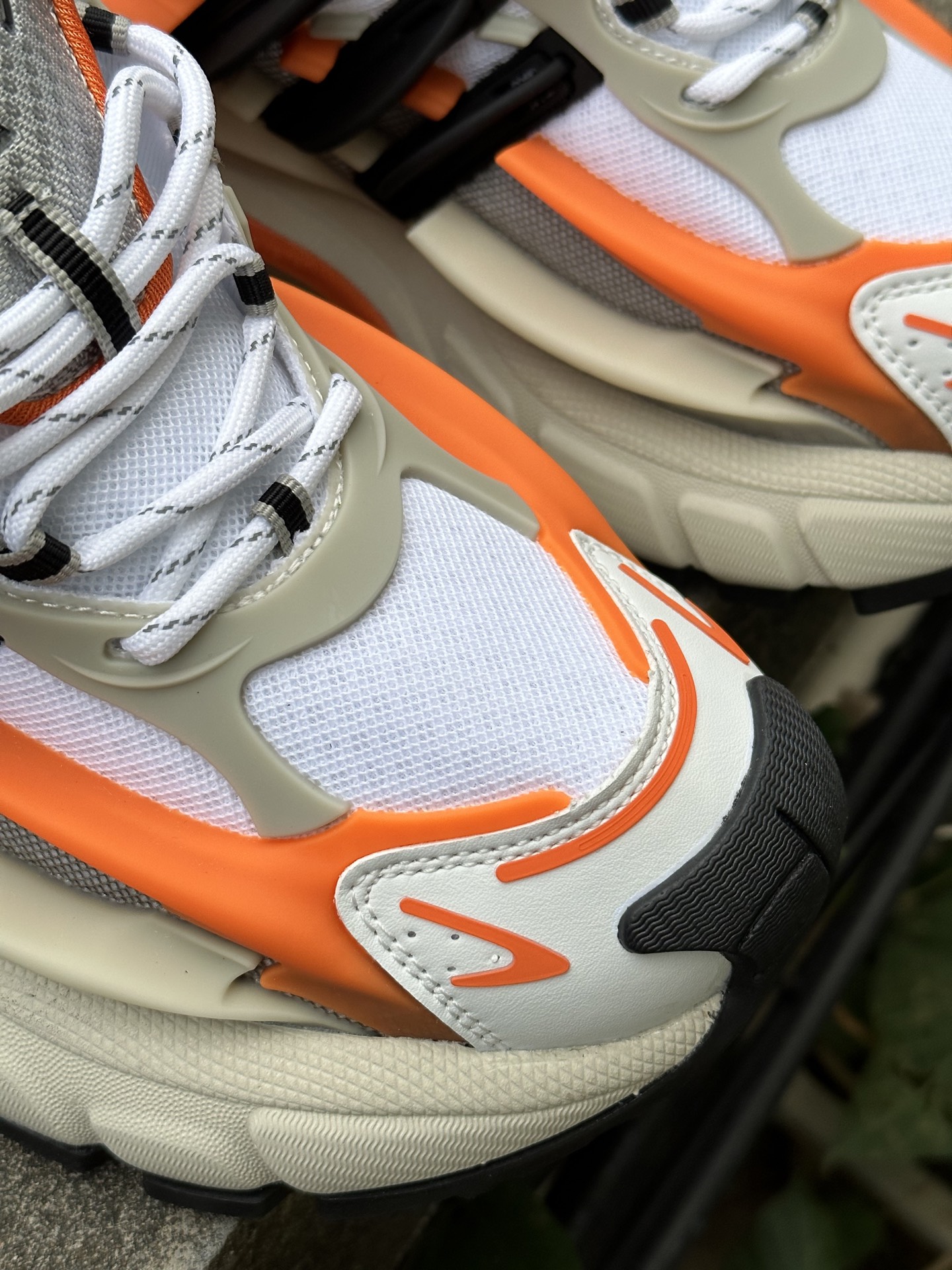 220 Pharrell x adidas Adistar Jellyfish 低帮复古风老爹鞋 JP9261