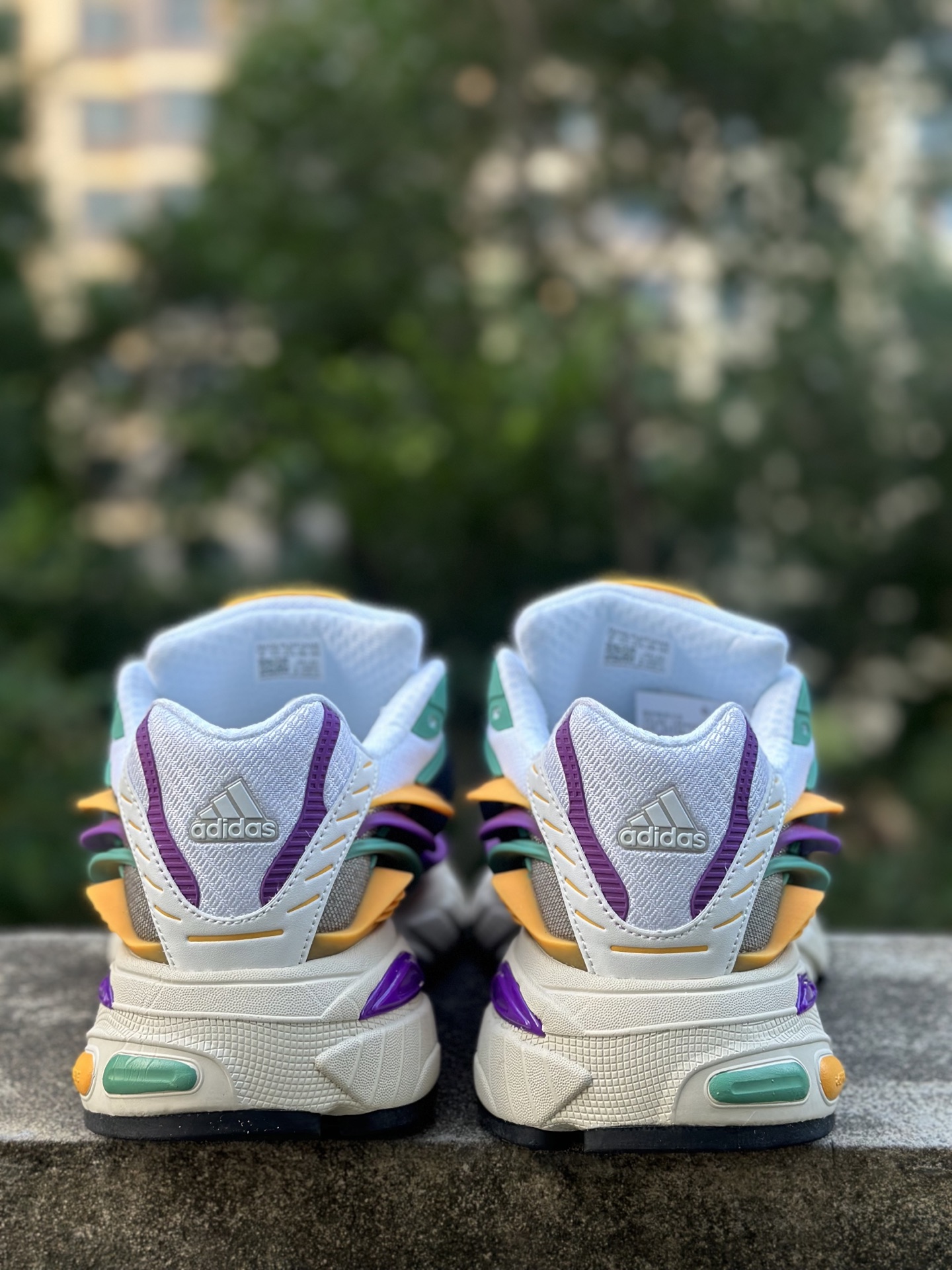 Pharrell x adidAdistar Jellyfish 低帮复古风老爹鞋 菲董4.0水母鞋 JP9270 Pharrell x adidAdistar Jellyfish 低帮复古风老爹鞋 菲董4.0水母鞋 JP9270