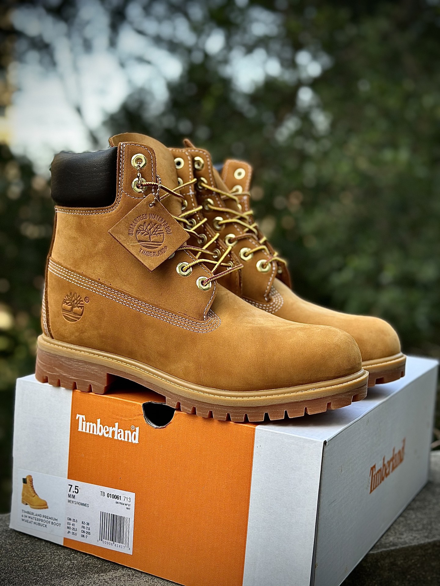 添柏岚 Timberland 踢不烂/经典款黄色高帮 A3299 添柏岚 Timberland 踢不烂/经典款黄色高帮 A3299