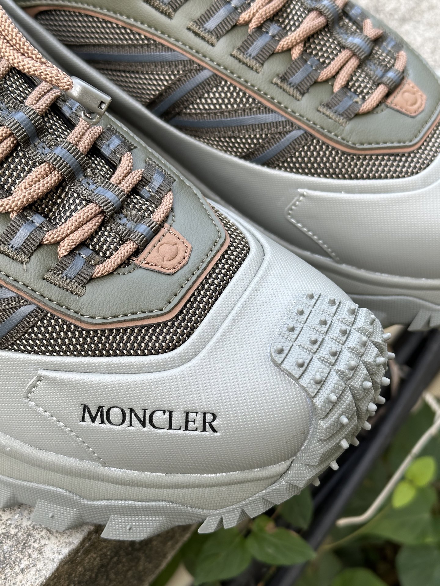 Moncler 盟可睐/蒙口 Trailgrip Lite 网面透气款山地户外鞋