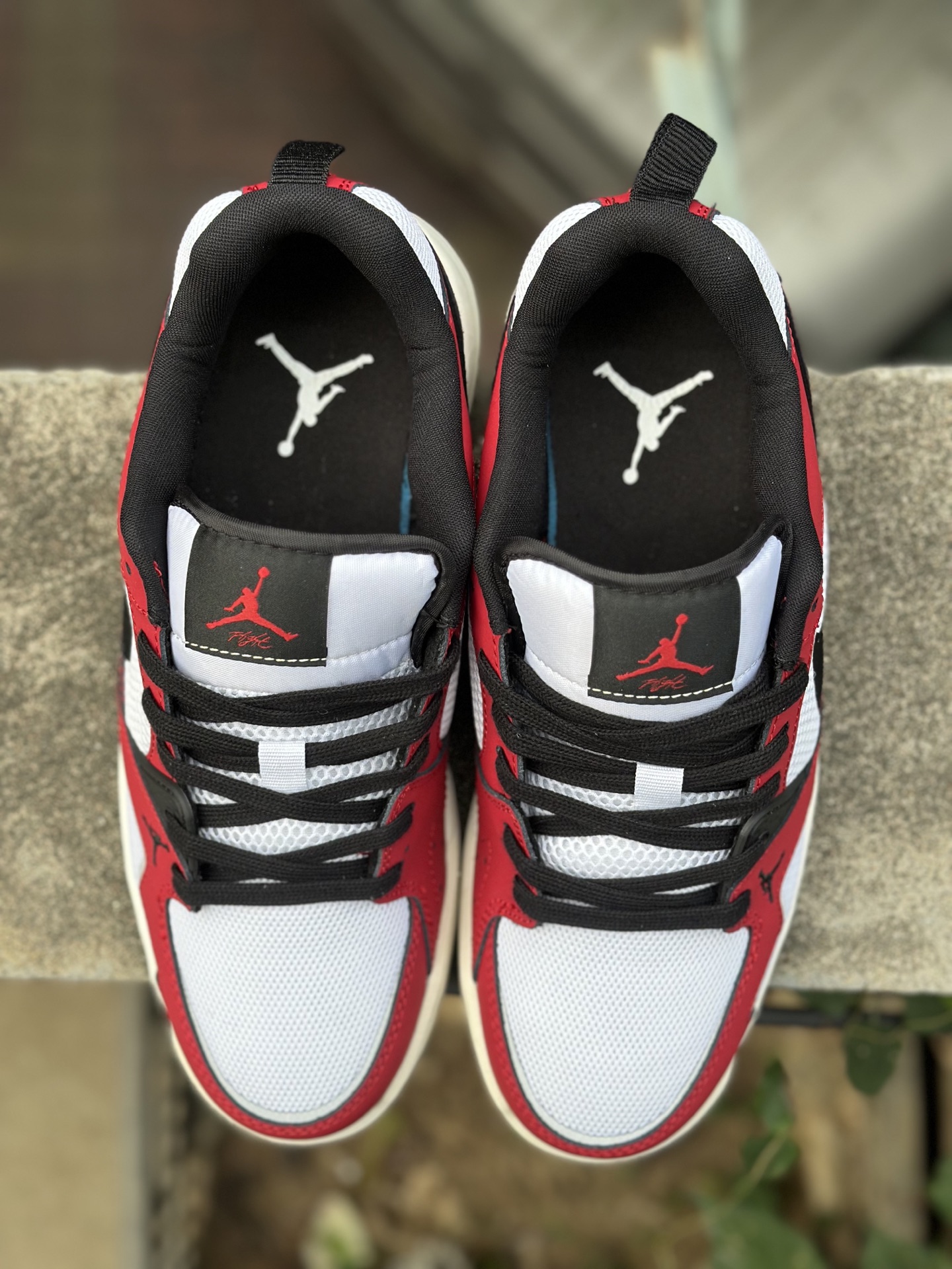 Jordan CMFT Era Chicago 柔软舒适 防滑耐磨 低帮 生活休闲鞋 男款 白红