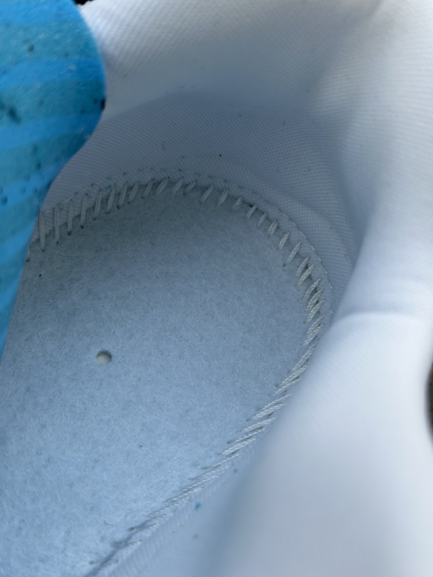 Jordan CMFT Era Chicago 柔软舒适 防滑耐磨 低帮 生活休闲鞋 男款 白色