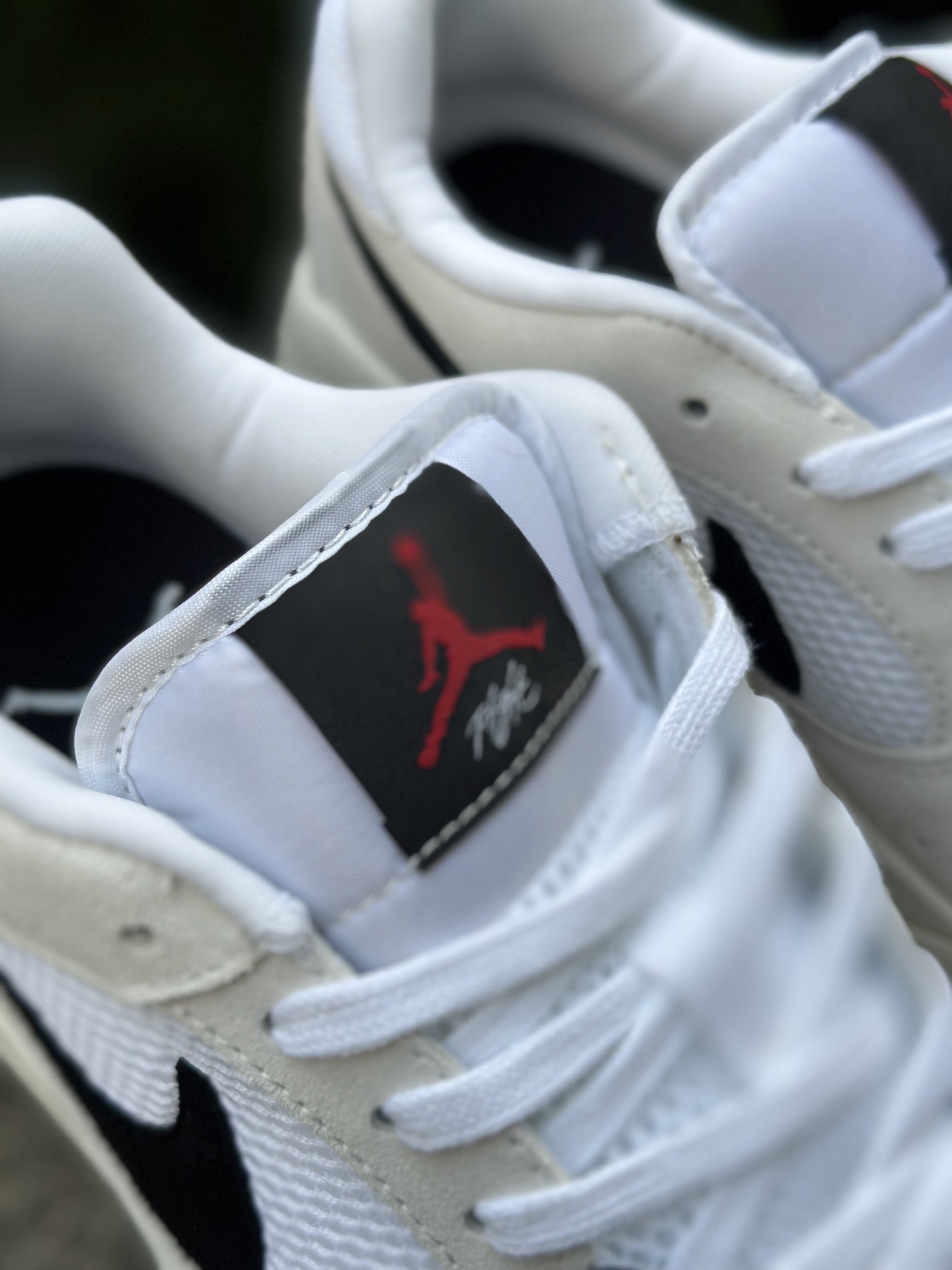 Jordan CMFT Era Chicago 柔软舒适 防滑耐磨 低帮 生活休闲鞋 男款 白色