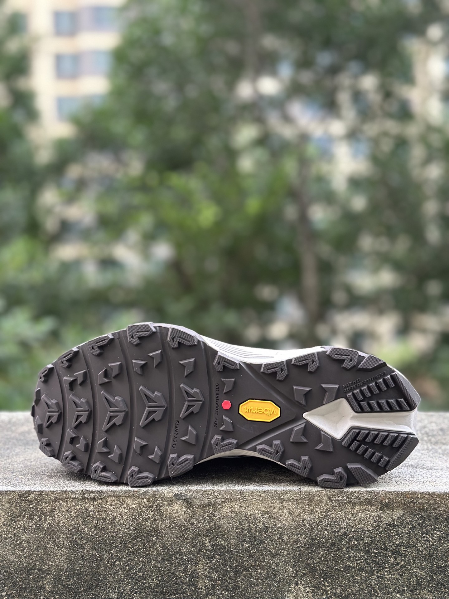 KAILFUGA E宽楦版 登山徒步户外运动防滑透气轻便 越野跑步鞋