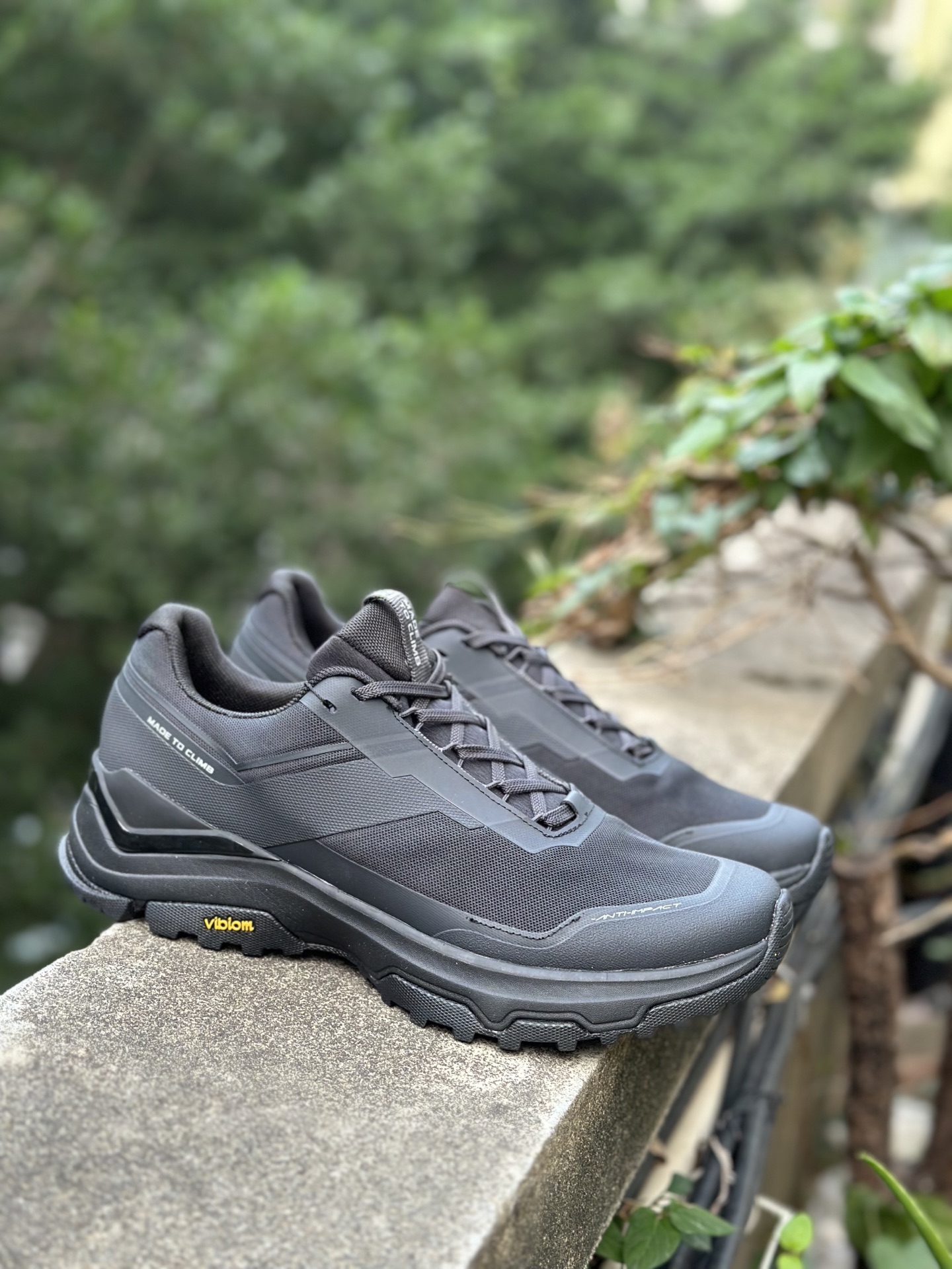 凯乐石KAIL运动户外 耐磨透气轻便抓地 徒步鞋 男款 墨黑