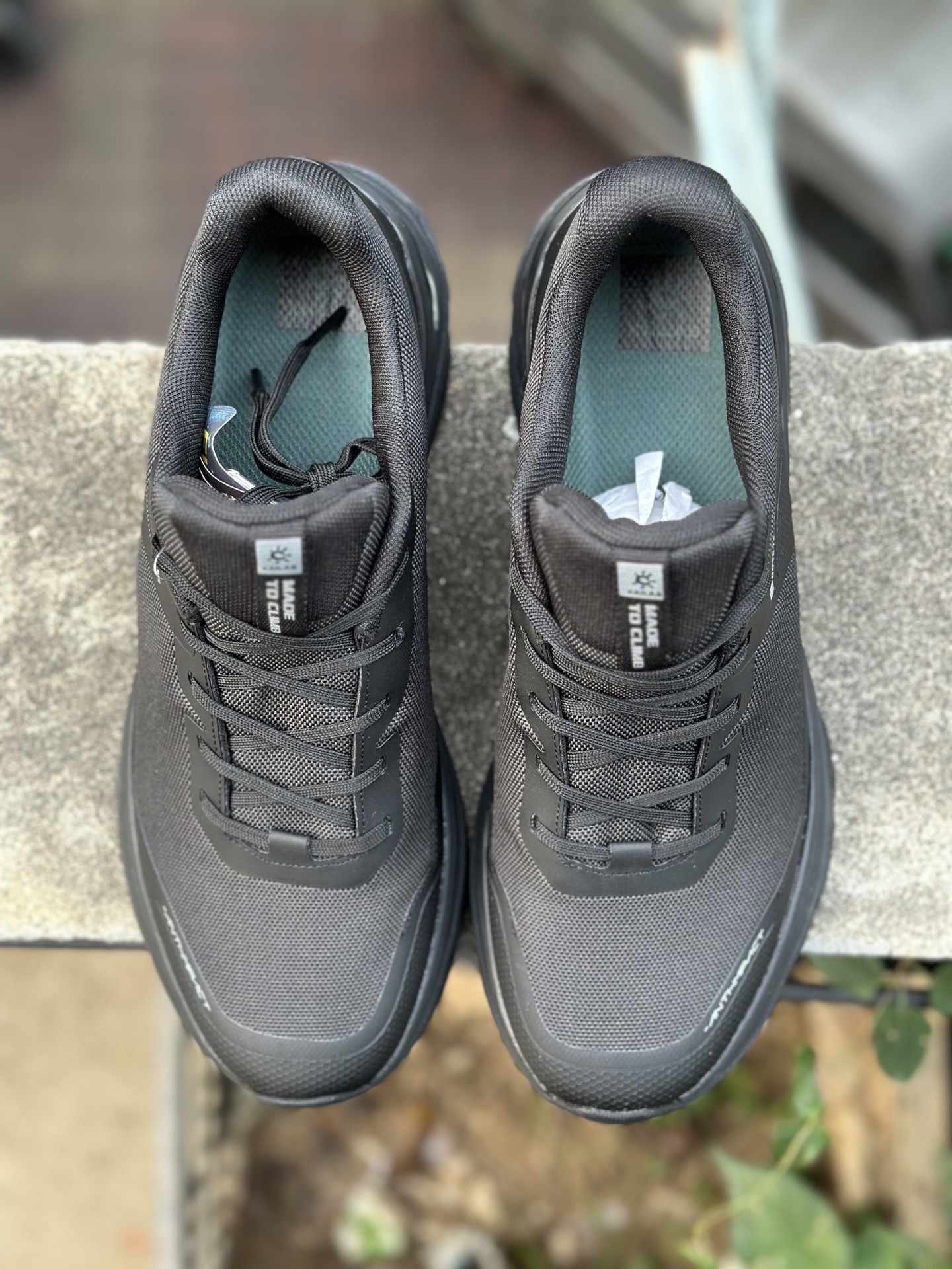 凯乐石KAIL运动户外 耐磨透气轻便抓地 徒步鞋 男款 墨黑色