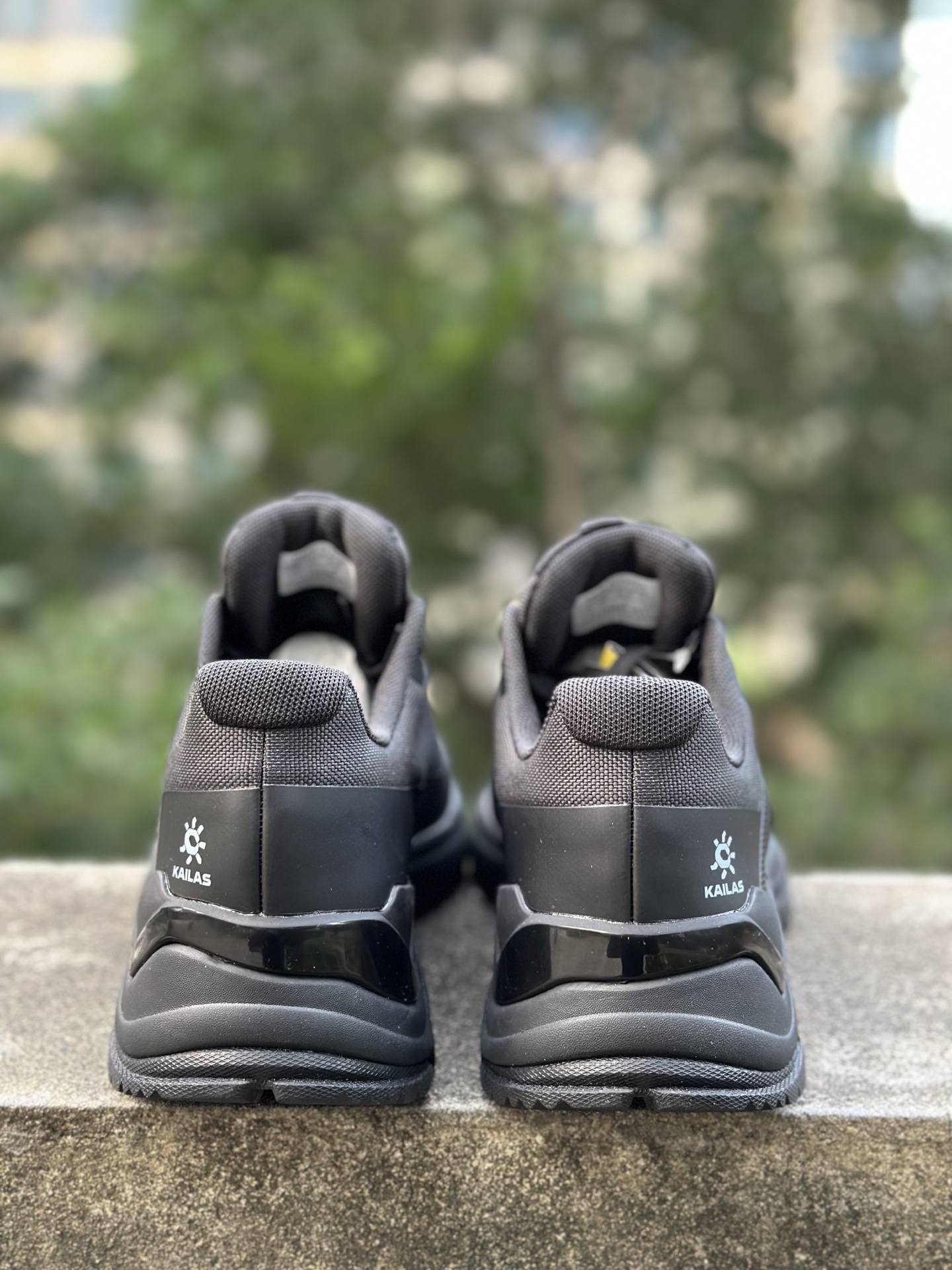 凯乐石KAIL运动户外 耐磨透气轻便抓地 徒步鞋 男款 墨黑色