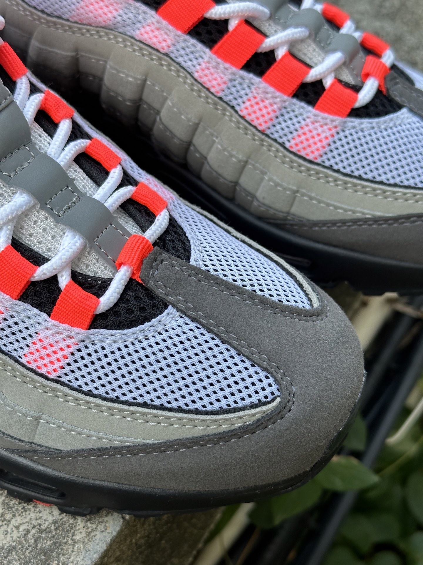 260 NK Air Max 95 灰白中国红 潮流百搭 气垫缓震慢跑鞋 AT2865-100