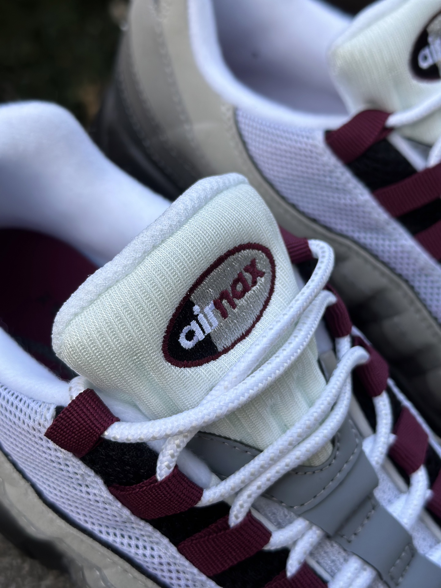 NK Air Max 95 灰白酒红 潮流百搭 气垫缓震慢跑鞋 DQ9001-001