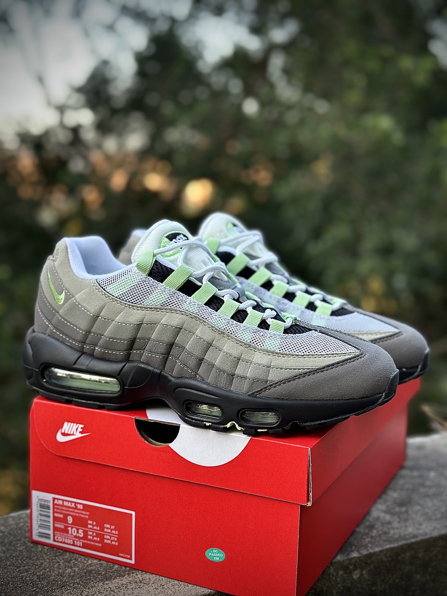 NK Air Max 95 薄荷绿 潮流百搭 气垫缓震慢跑鞋 CD7495-101 NK Air Max 95 薄荷绿 潮流百搭 气垫缓震慢跑鞋 CD7495-101