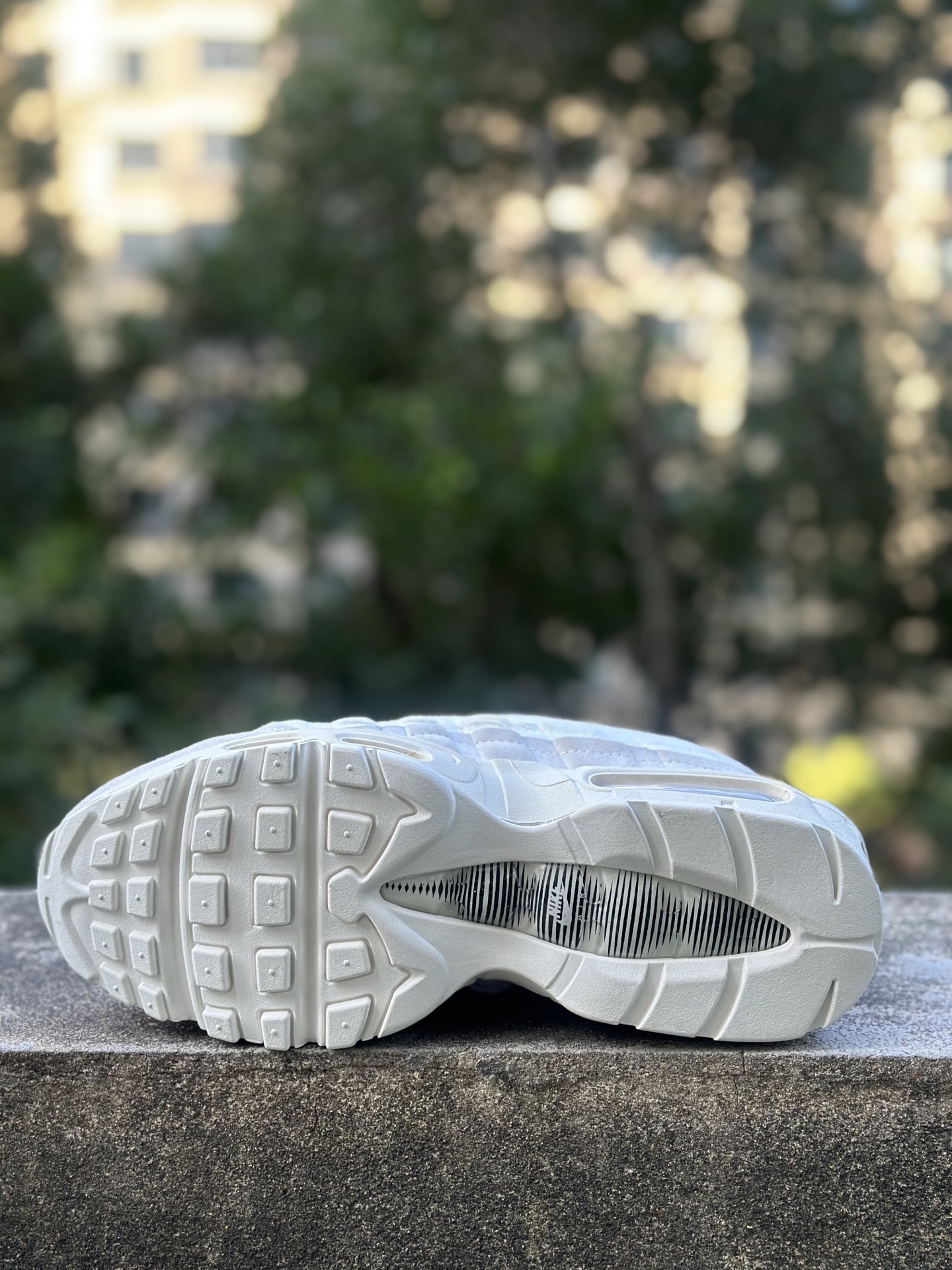 NK Air Max 95 CDG 白色 潮流百搭 气垫缓震慢跑鞋 CU8406-100 NK Air Max 95 CDG 白色 潮流百搭 气垫缓震慢跑鞋 CU8406-100