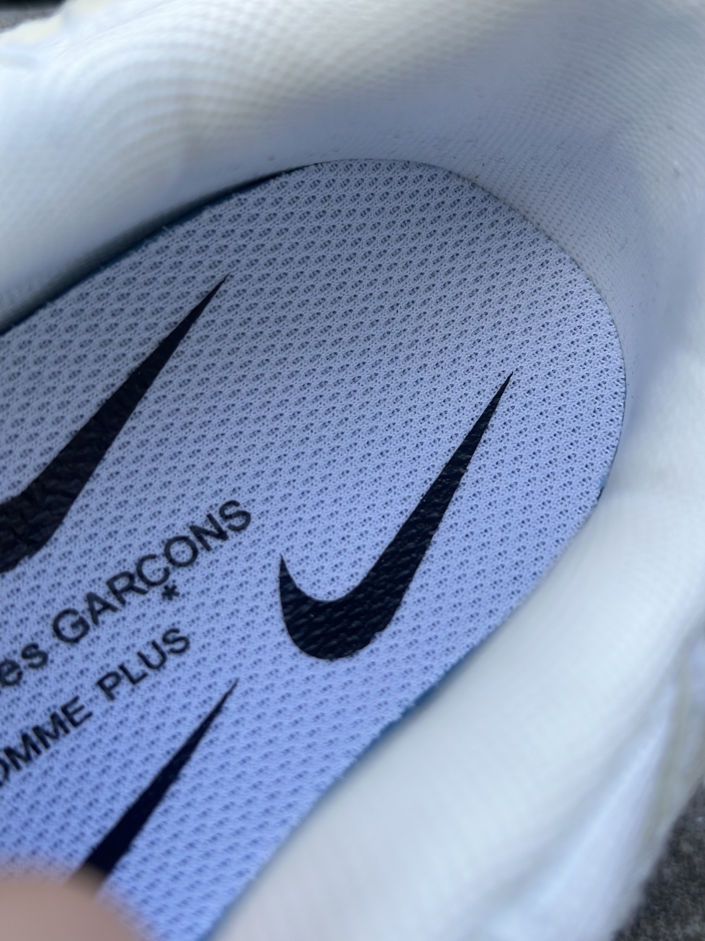 NK Air Max 95 CDG 白色 潮流百搭 气垫缓震慢跑鞋 CU8406-100 NK Air Max 95 CDG 白色 潮流百搭 气垫缓震慢跑鞋 CU8406-100