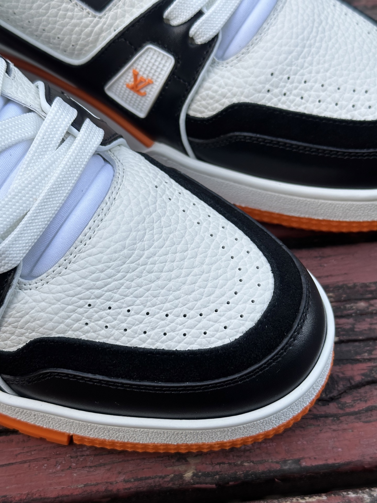 LOUIS VUITTTrainer 牛仔布皮革 休闲 低帮 时尚板鞋