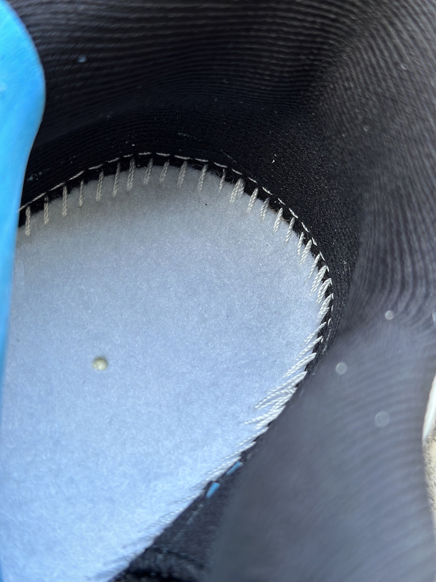 Jordan CMFT Era Chicago 柔软舒适 防滑耐磨 低帮 生活休闲鞋 黑橙