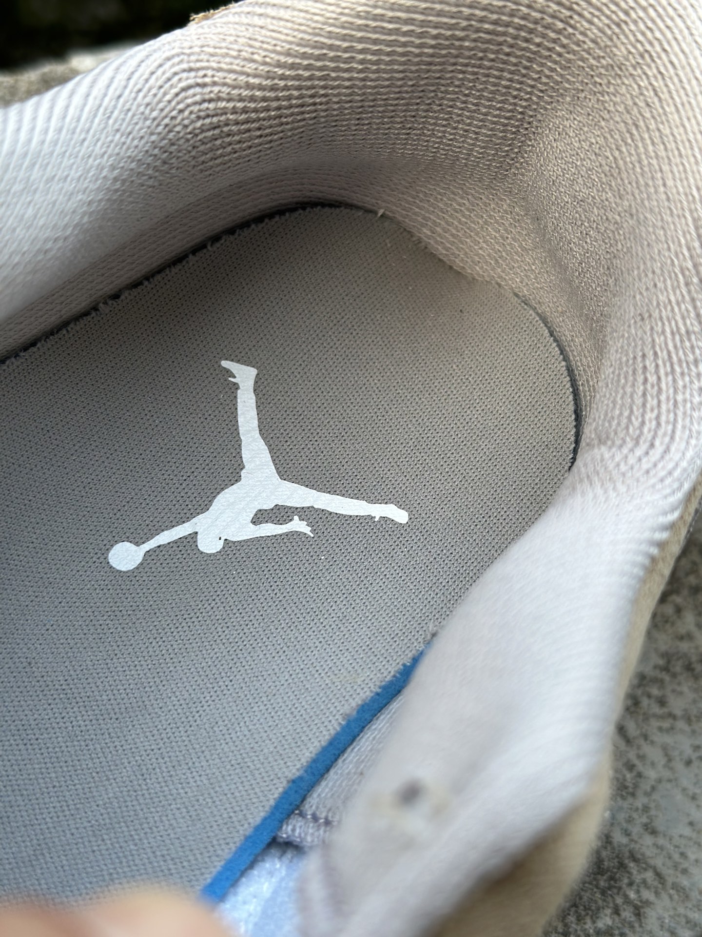 Jordan CMFT Era Chicago 柔软舒适 防滑耐磨 低帮 生活休闲鞋 卡其 Jordan CMFT Era Chicago 柔软舒适 防滑耐磨 低帮 生活休闲鞋 卡其