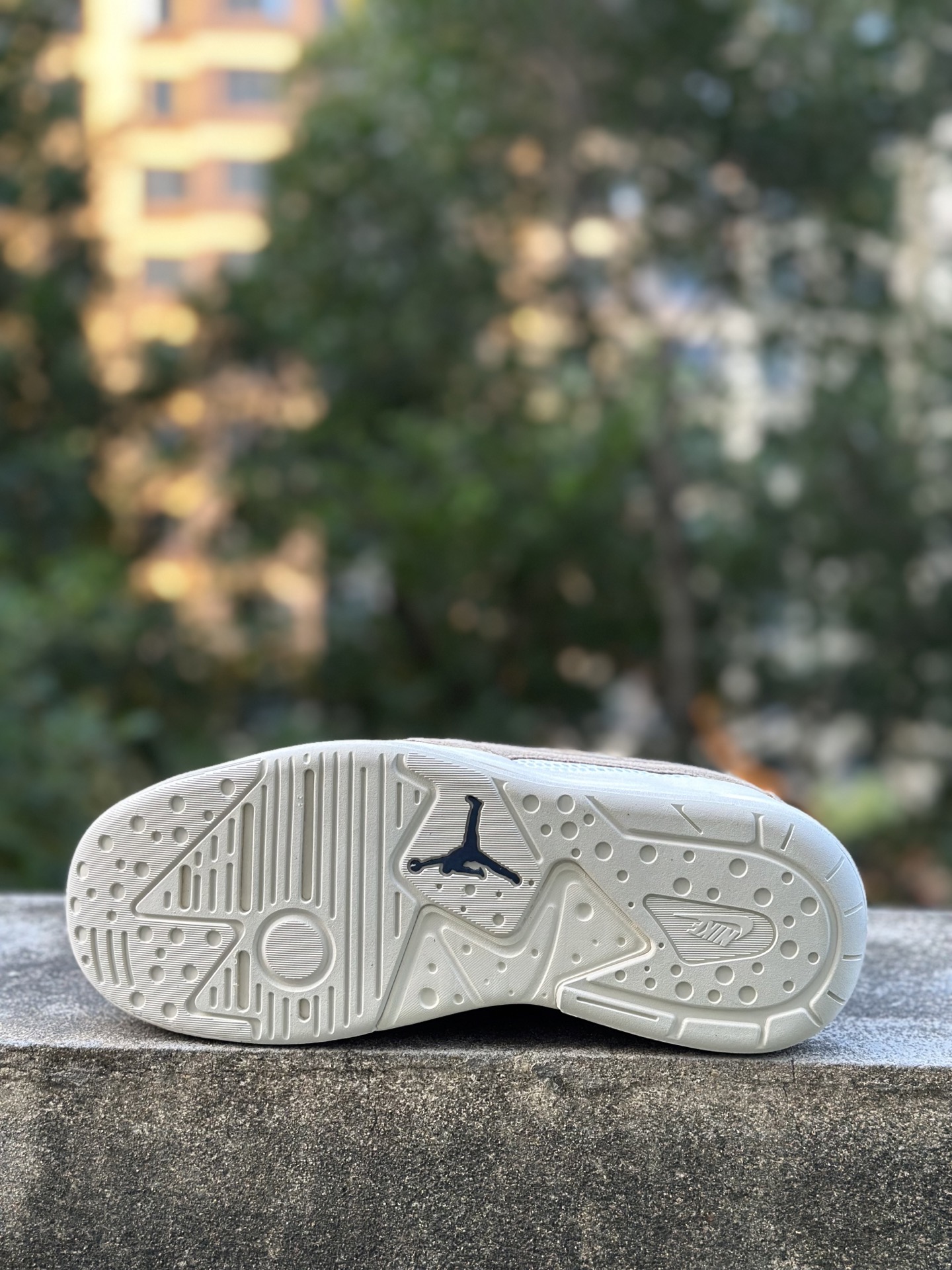 Jordan CMFT Era Chicago 柔软舒适 防滑耐磨 低帮 生活休闲鞋 卡其 Jordan CMFT Era Chicago 柔软舒适 防滑耐磨 低帮 生活休闲鞋 卡其