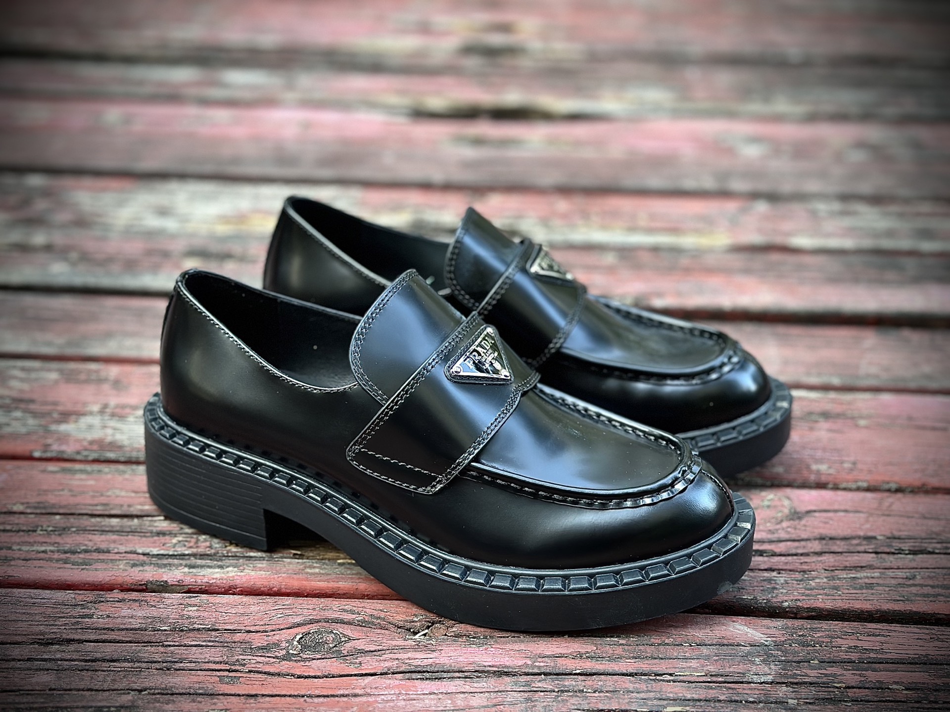 PRADA普拉达 松糕底 三角标乐福鞋 PRADA普拉达 松糕底 三角标乐福鞋