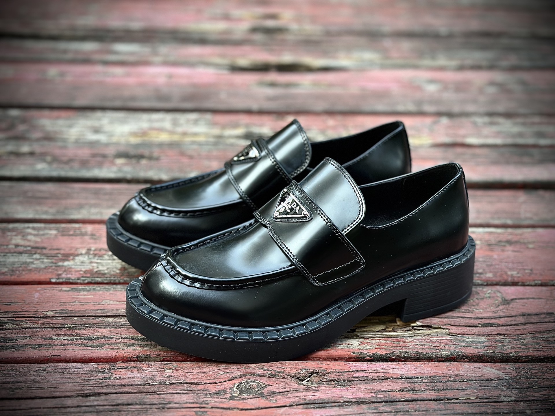 PRADA普拉达 松糕底 三角标乐福鞋 PRADA普拉达 松糕底 三角标乐福鞋