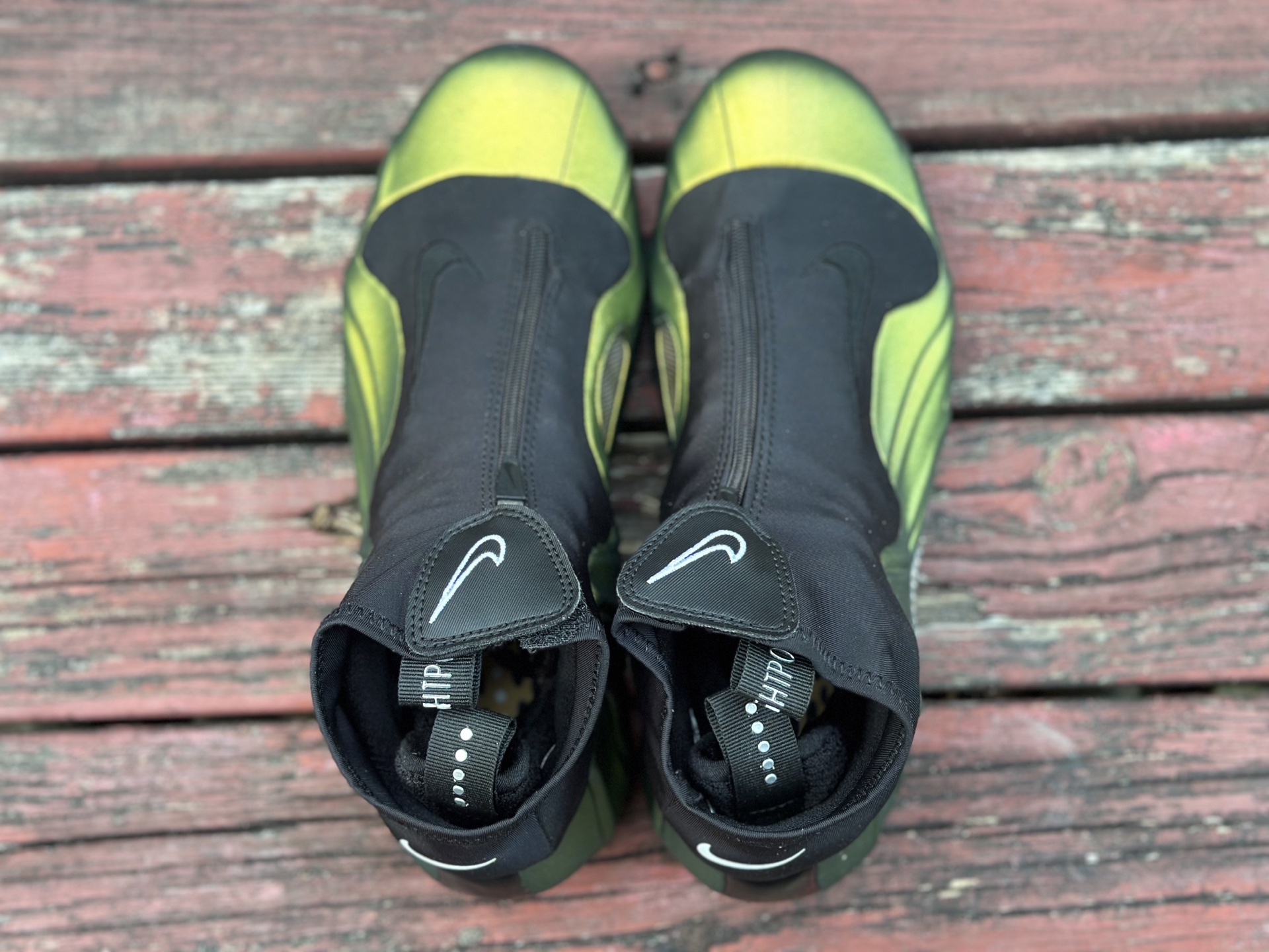 莞顶Nike Air Flightposite One”Carbon Fiber”飞行风一代系列中帮休闲运动文化篮球鞋 FV5582-700 莞顶Nike Air Flightposite One”Carbon Fiber”飞行风一代系列中帮休闲运动文化篮球鞋 FV5582-700