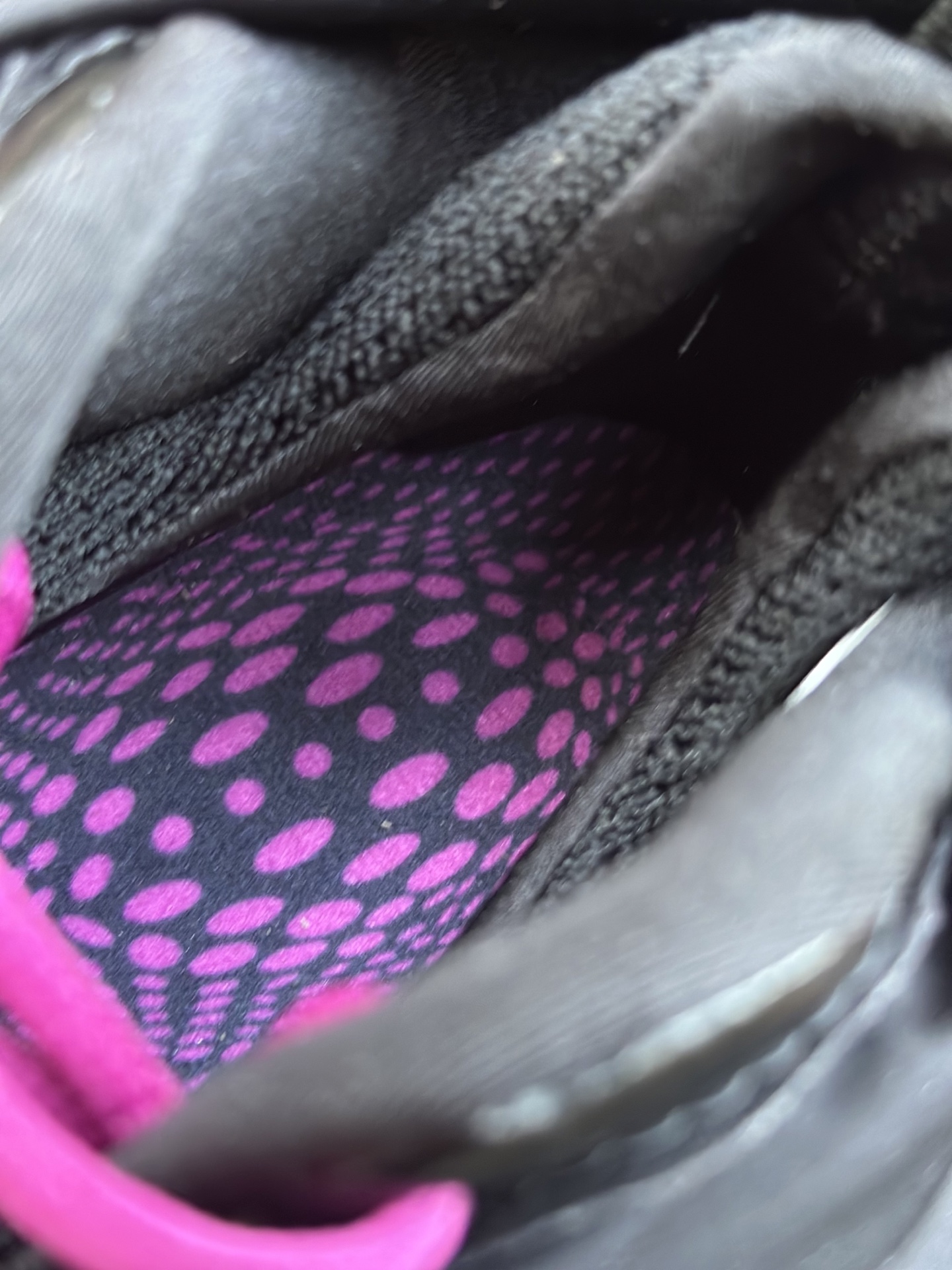 莞顶Nike Air Flightposite One”Carbon Fiber”飞行风一代系列中帮休闲运动文化篮球鞋黑粉 345826-001 莞顶Nike Air Flightposite One”Carbon Fiber”飞行风一代系列中帮休闲运动文化篮球鞋黑粉 345826-001