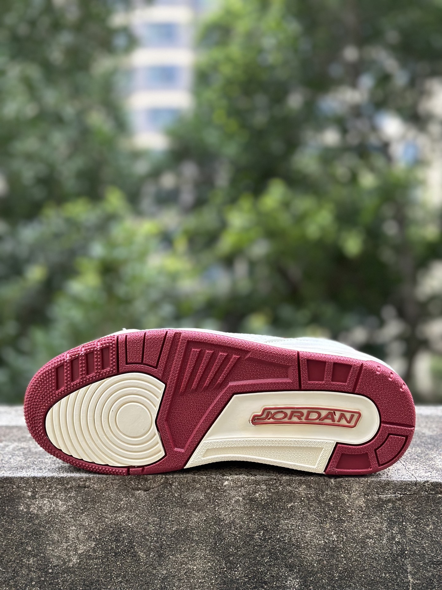 Air Jordan Legacy 312 马年 最强高邦三合一 有着交错结合的设计 IQ9785-161