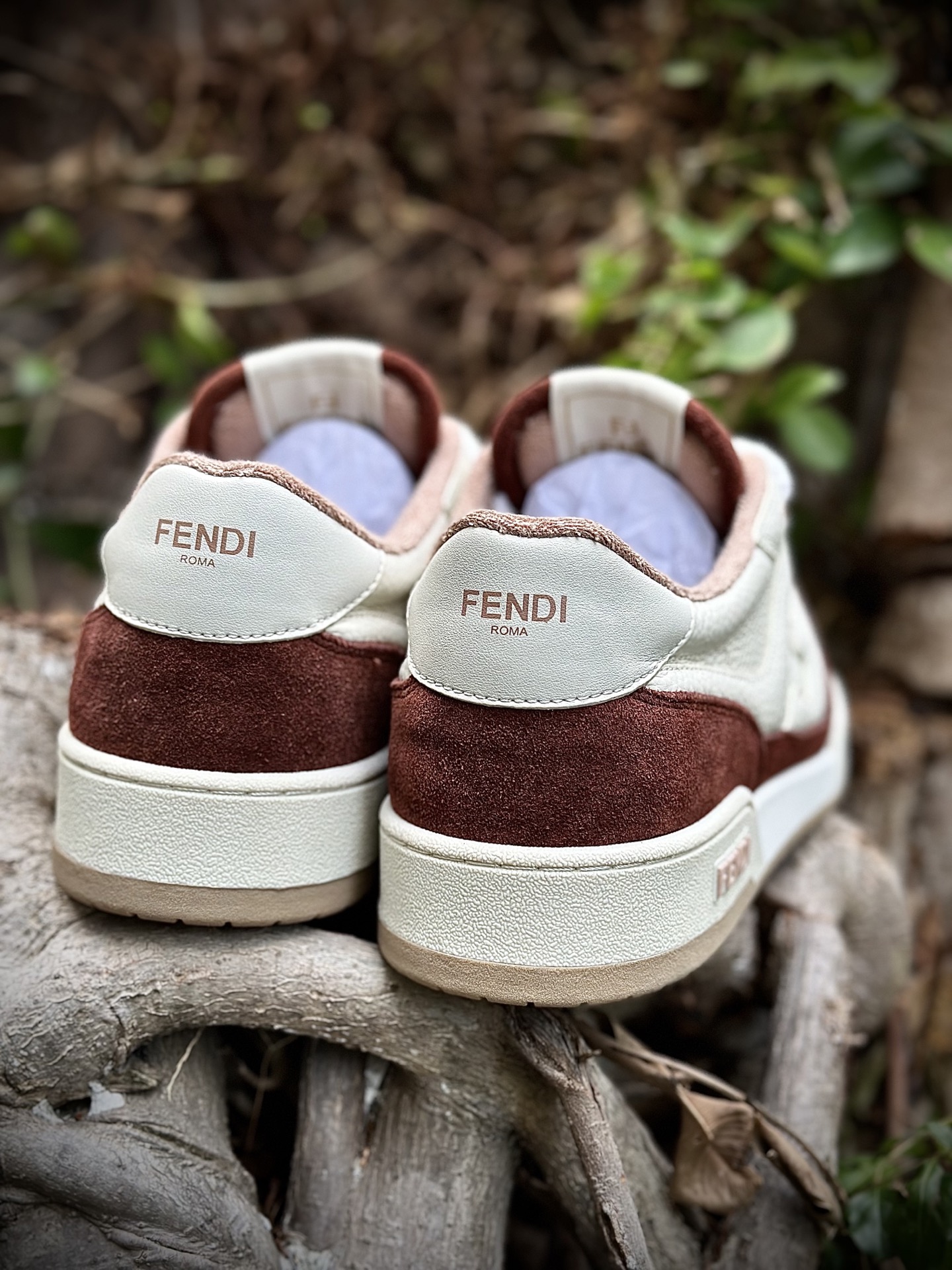 广东原原装 市售顶级版本 Fendi芬迪情侣款休闲鞋 广东原原装 市售顶级版本 Fendi芬迪情侣款休闲鞋