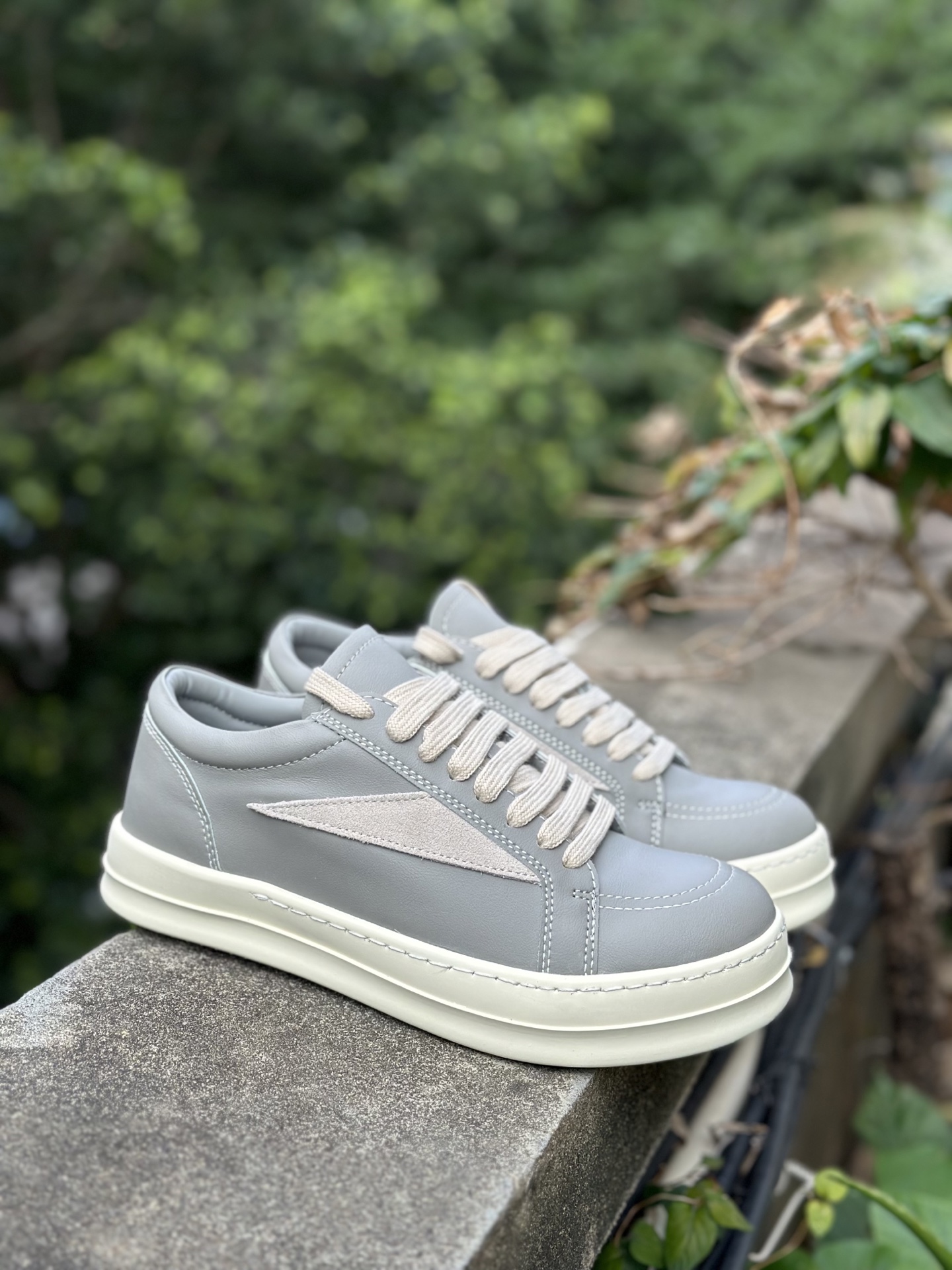 240 Rick Owens DRKSHDW 瑞克欧文斯RO 灰 圆头系带低帮板鞋-Chinese UA Cheap High Quatity Brand Clothes Bags handbags Sneakers wholesale wholesaler seller from China Factory suppliers Fashion Clothing Shoes best Quality Beautiful Price 240 Rick Owens DRKSHDW 瑞克欧文斯RO 灰 圆头系带低帮板鞋