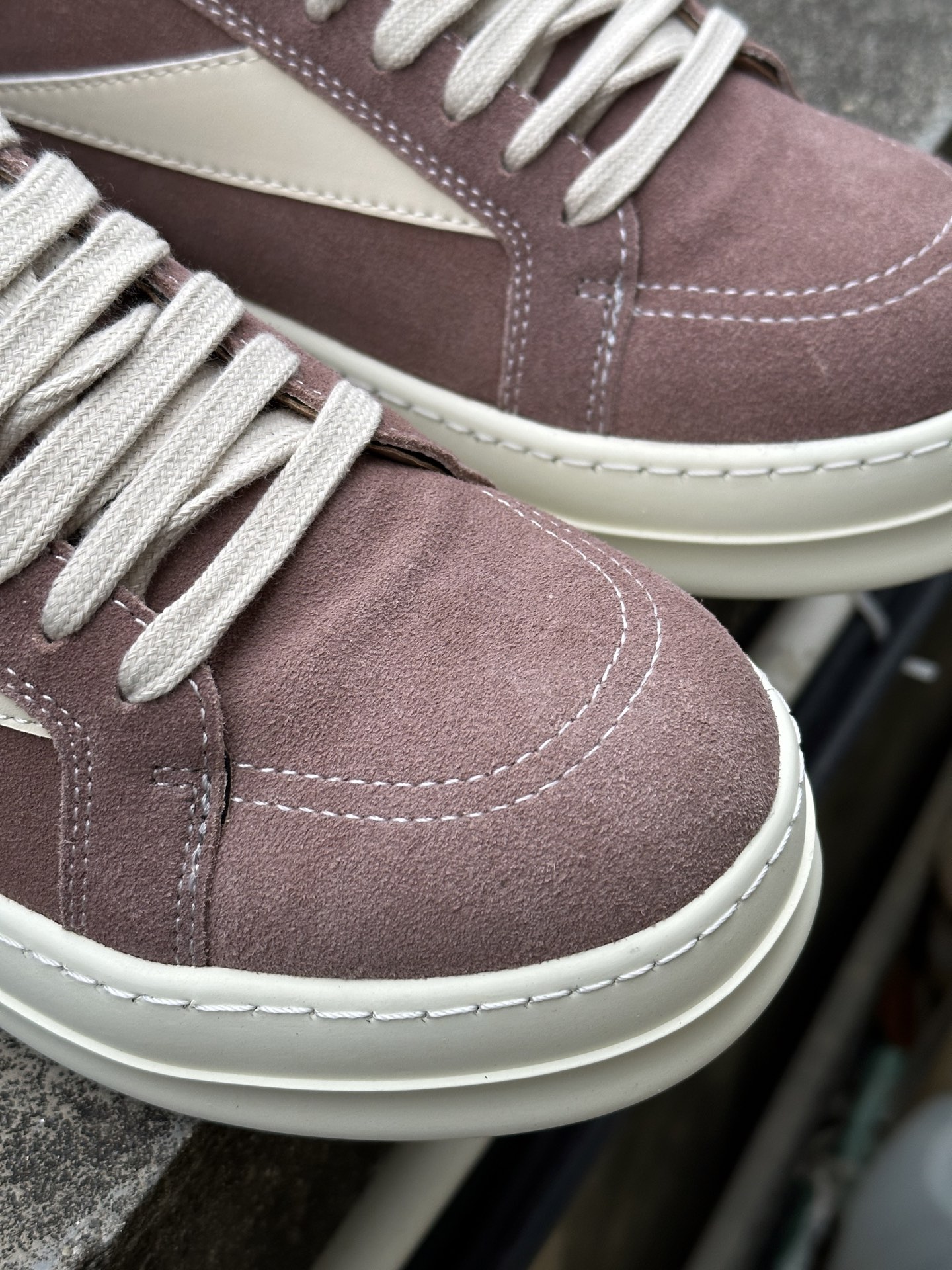 Rick Owens DRKSHDW 瑞克欧文斯RO 太妃棕 圆头系带低帮板鞋-Top High Quatity Cheap Sneakers Fashion Clothing Clothes Bags handbags Shoes of all Brand wholesale With The best Quality And Beautiful Price from China Factory Chinese suppliers wholesaler seller Rick Owens DRKSHDW 瑞克欧文斯RO 太妃棕 圆头系带低帮板鞋