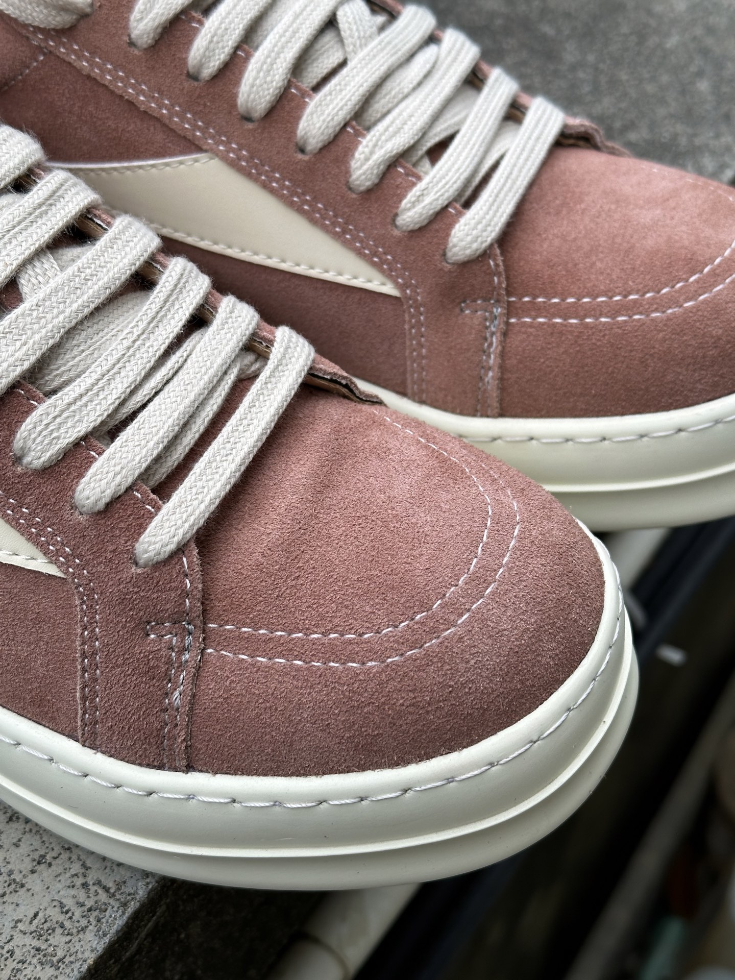 Rick Owens DRKSHDW 瑞克欧文斯RO 脏粉 圆头系带低帮板鞋-Top High Quatity Cheap Sneakers Fashion Clothing Clothes Bags handbags Shoes of all Brand wholesale With The best Quality And Beautiful Price from China Factory Chinese suppliers wholesaler seller Rick Owens DRKSHDW 瑞克欧文斯RO 脏粉 圆头系带低帮板鞋
