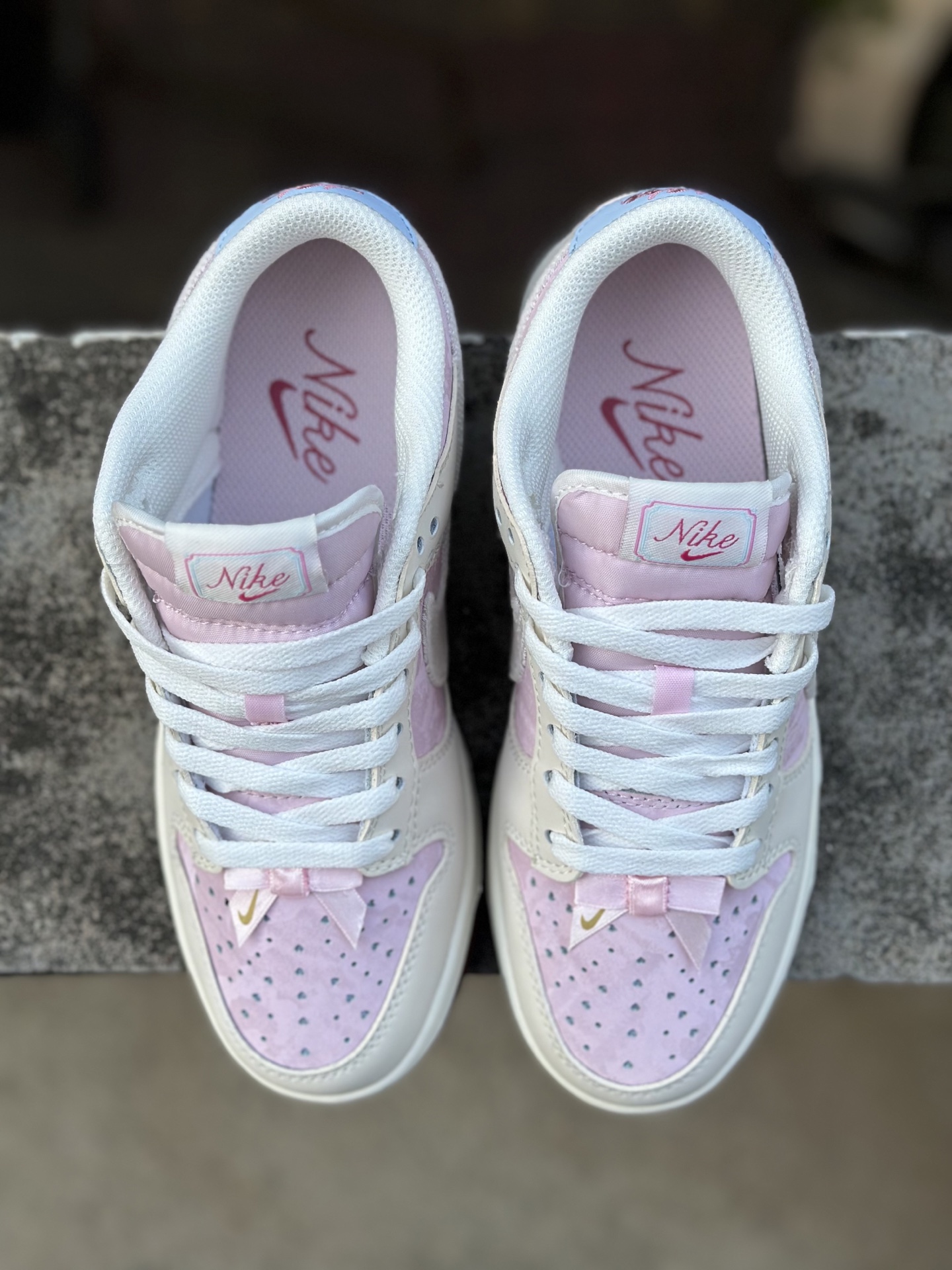 240 Nike SB Dunk Low“情人节限定发售奶白 + 柔雾粉的渐变配色像裹了层春日薄纱 IQ1145-610-Chinese UA Cheap High Quatity Brand Clothes Bags handbags Sneakers wholesale wholesaler seller from China Factory suppliers Fashion Clothing Shoes best Quality Beautiful Price 240 Nike SB Dunk Low“情人节限定发售奶白 + 柔雾粉的渐变配色像裹了层春日薄纱 IQ1145-610